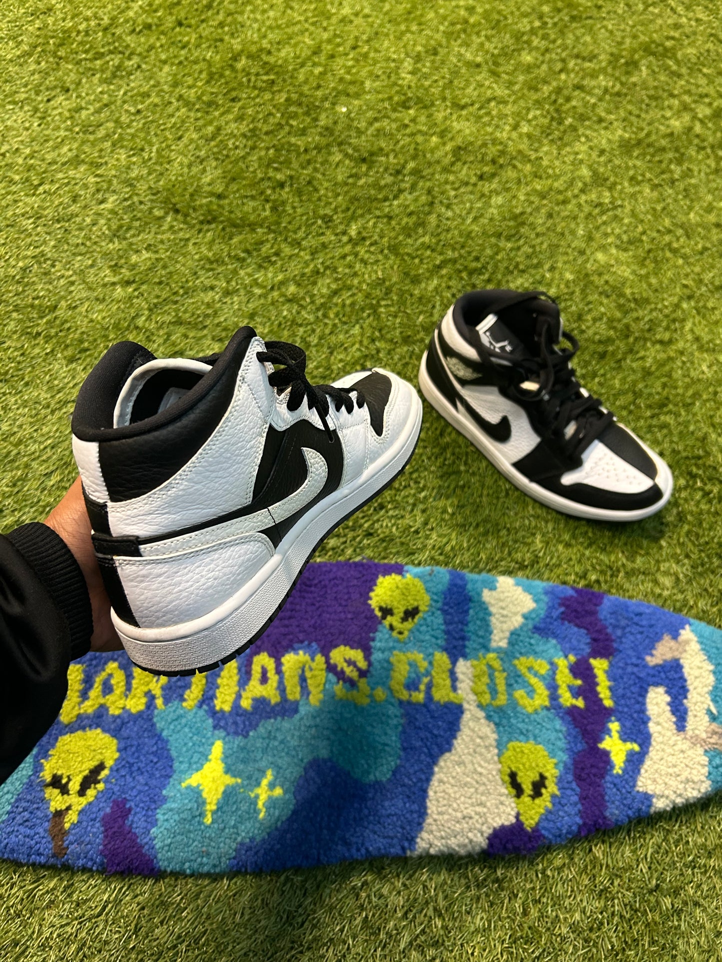 Jordan Retro 1 Mid Split Homage