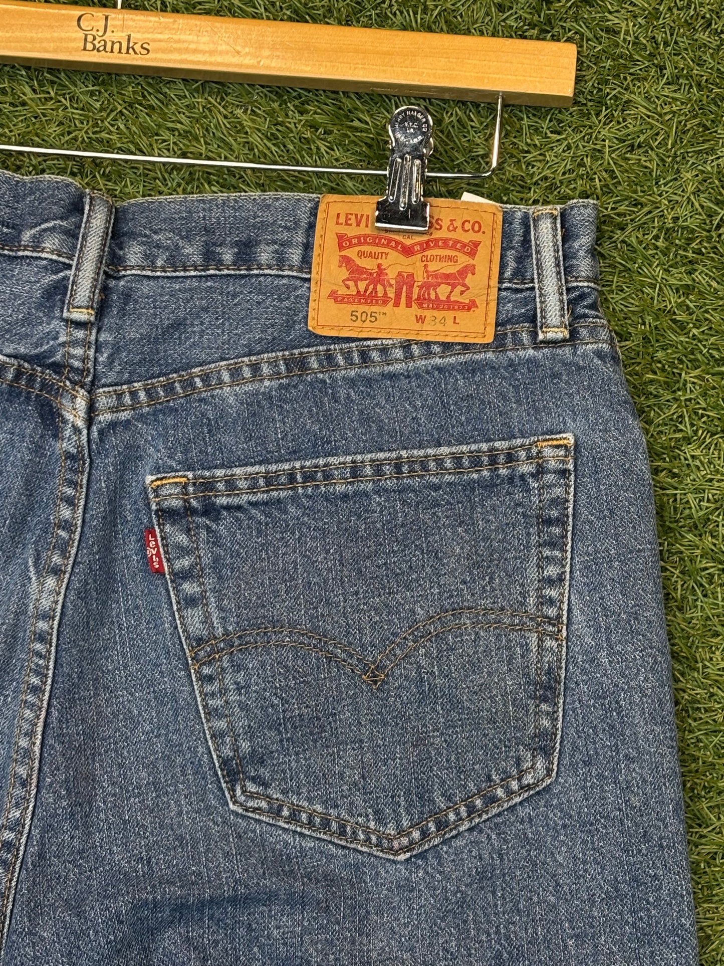 Women’s Levi Medium Wash Jorts