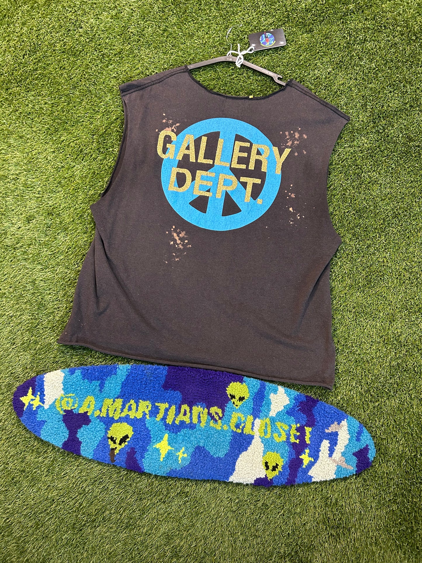 Gallery Dept. Muscle Beach CutOff Tee
