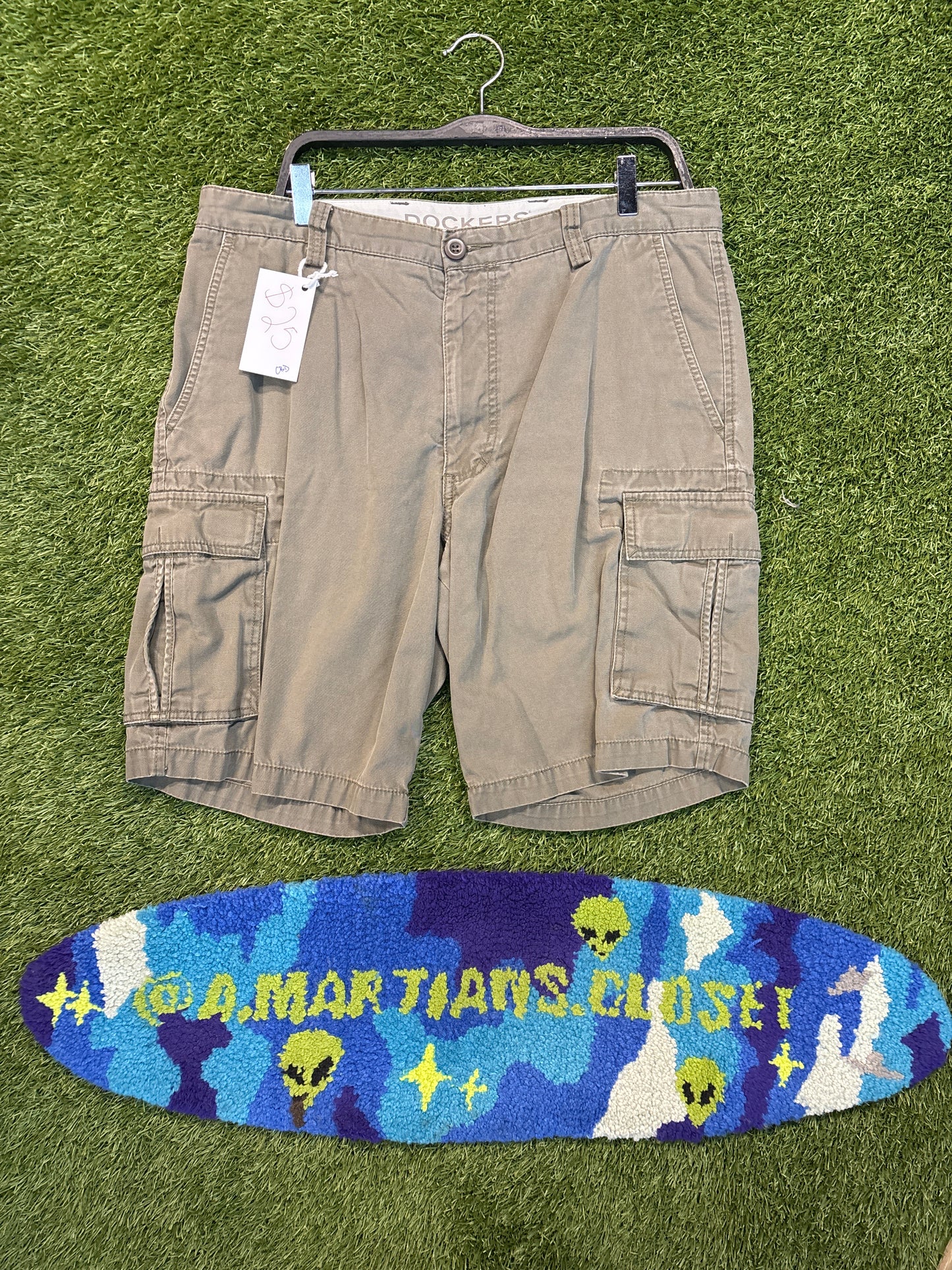 Dockers Cargo Shorts Size 36