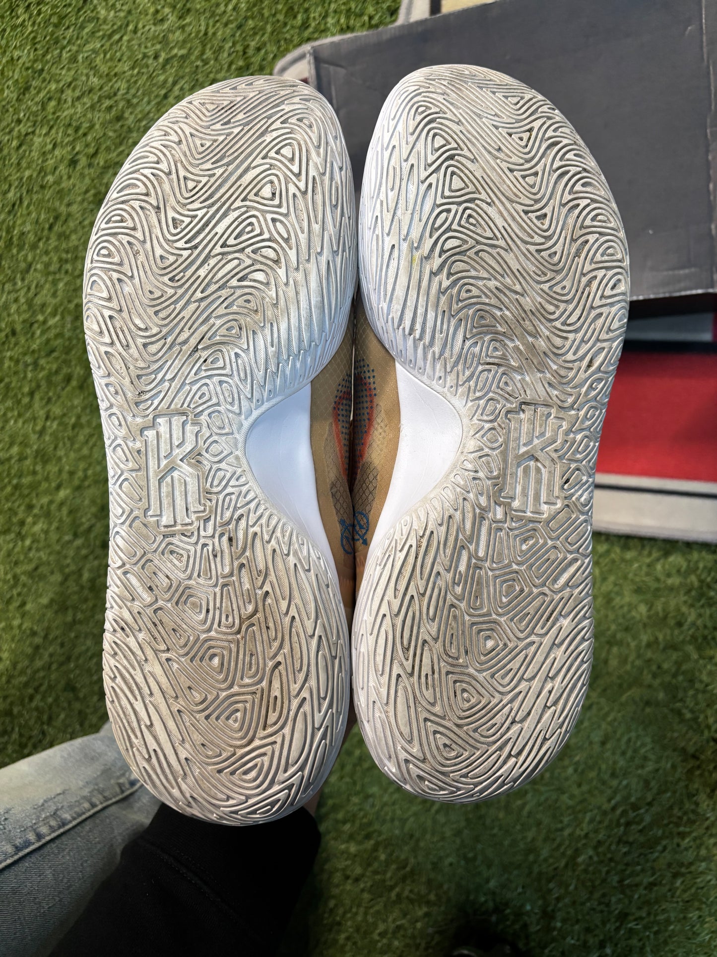 Nike Kyrie flytrap Rattan Hemp size 11.5