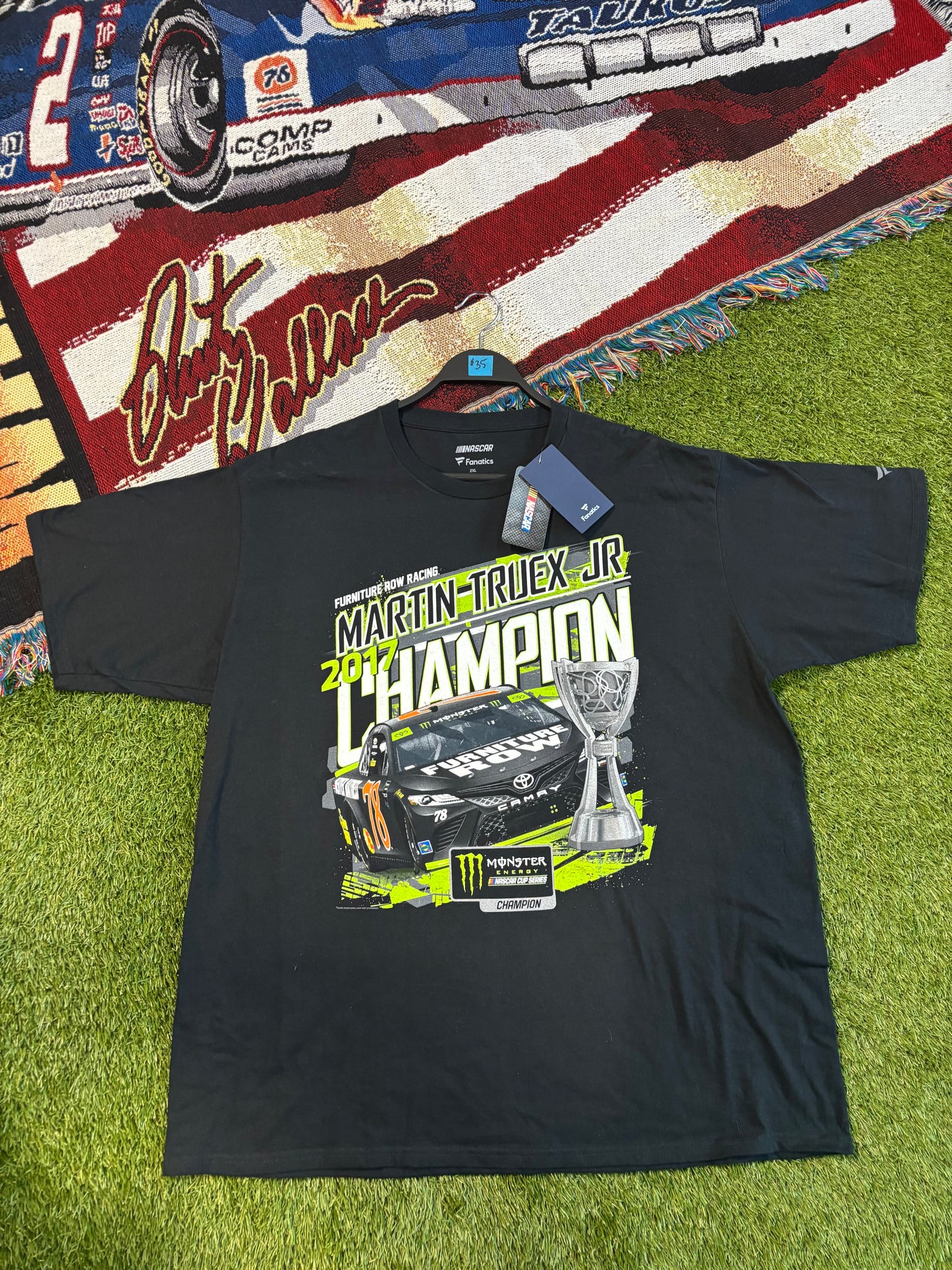 Martin Truex Jr 2017 champion Monster energy drink racing T-shirt Size 2XL Fanatics tag