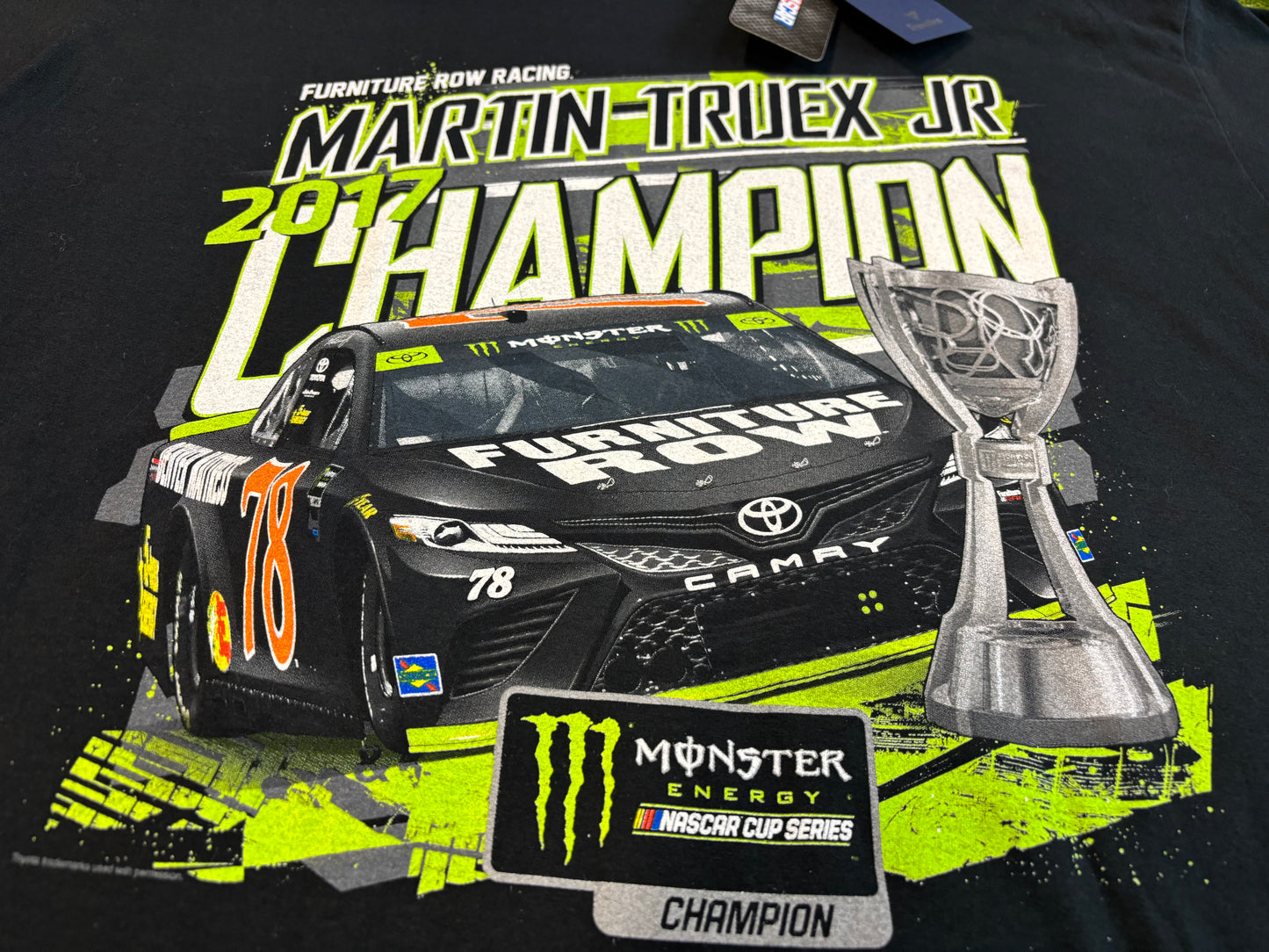 Martin Truex Jr 2017 champion Monster energy drink racing T-shirt Size 2XL Fanatics tag