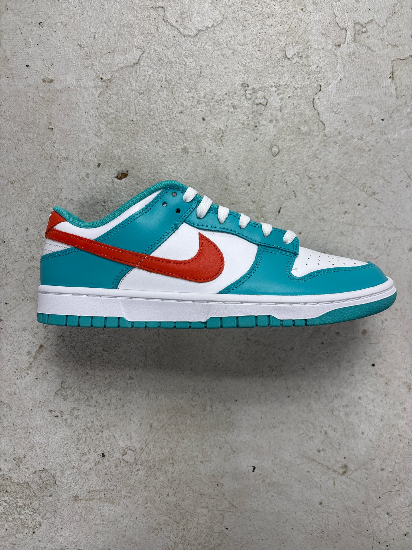 Nike dunk low Miami dolphins size 9.5 MT