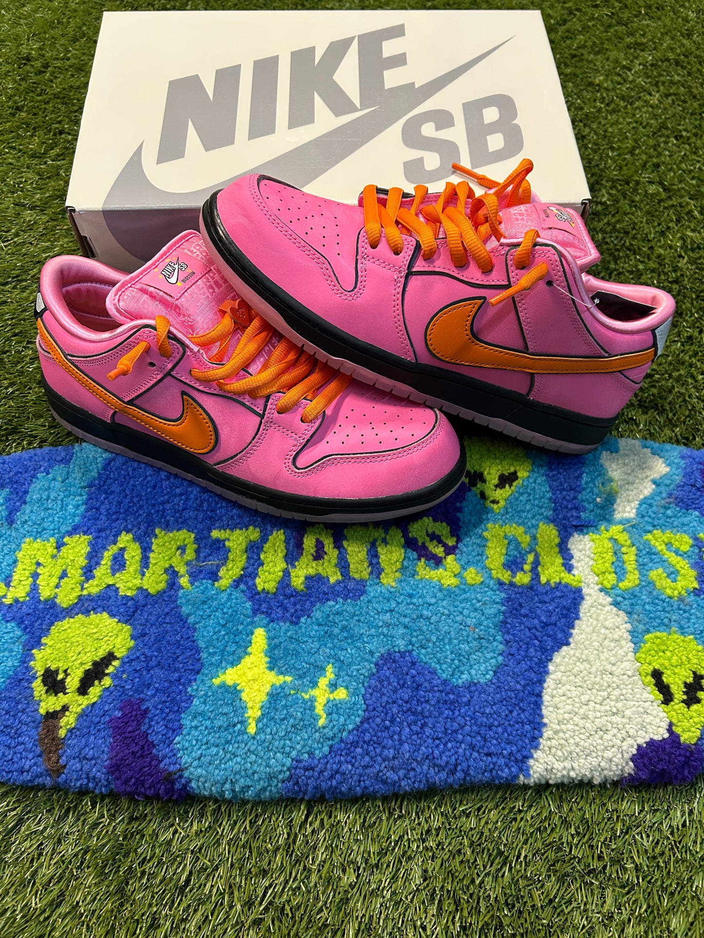 Nike SB Dunk Low The Powerpuff Girls Blossom