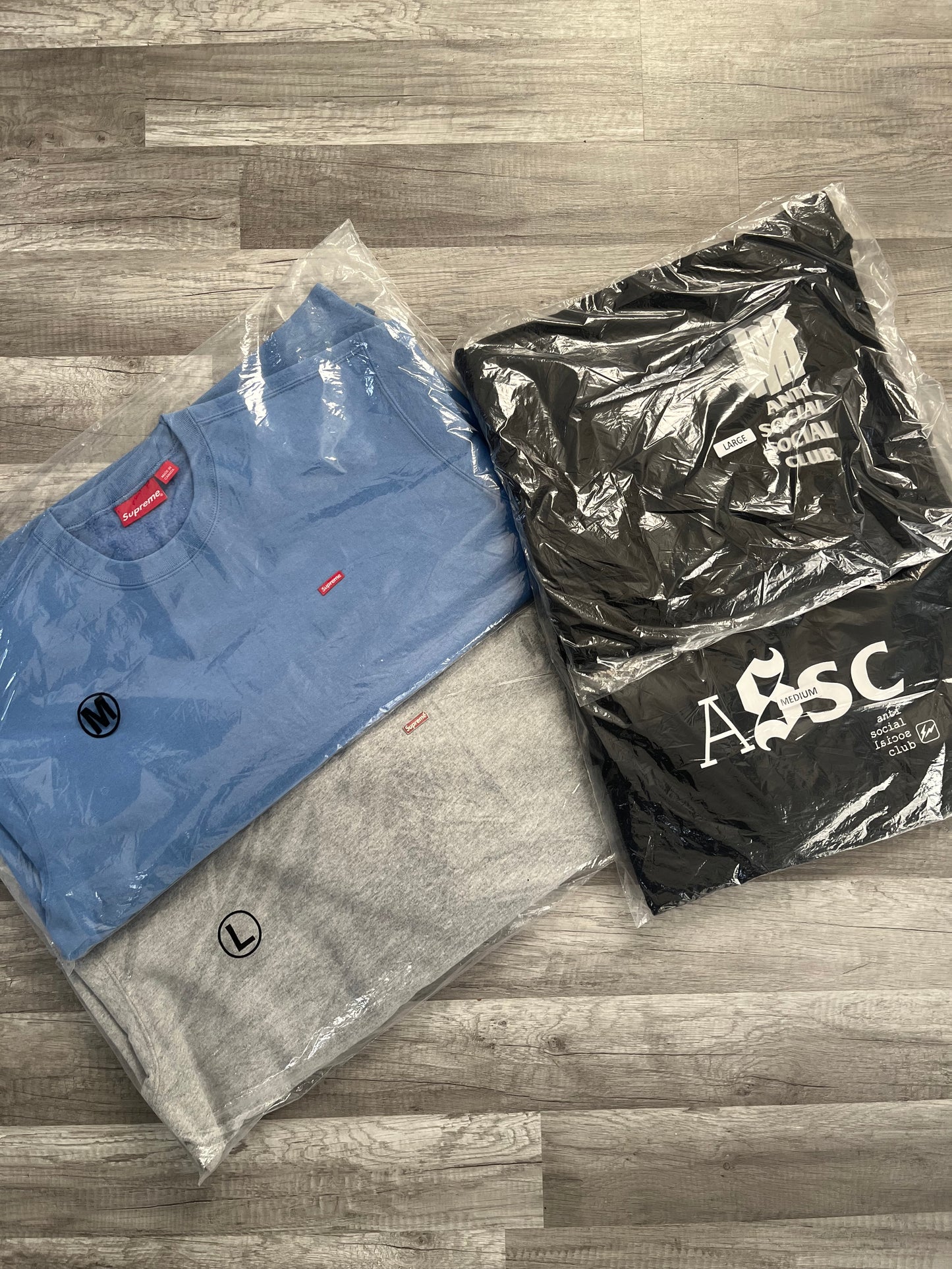 Supreme Small Bogo Crewneck