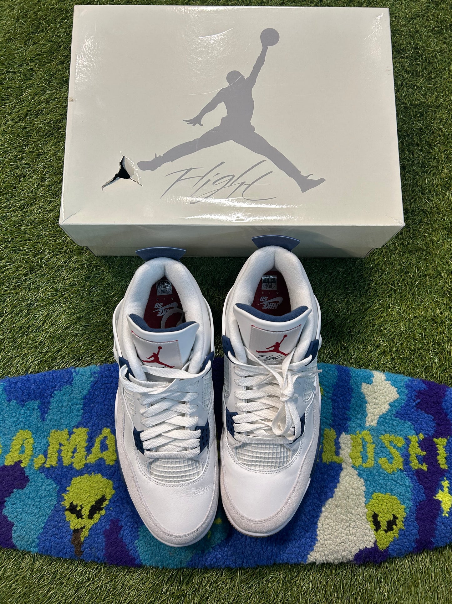 Jordan 4 Retro SB’s Navy
