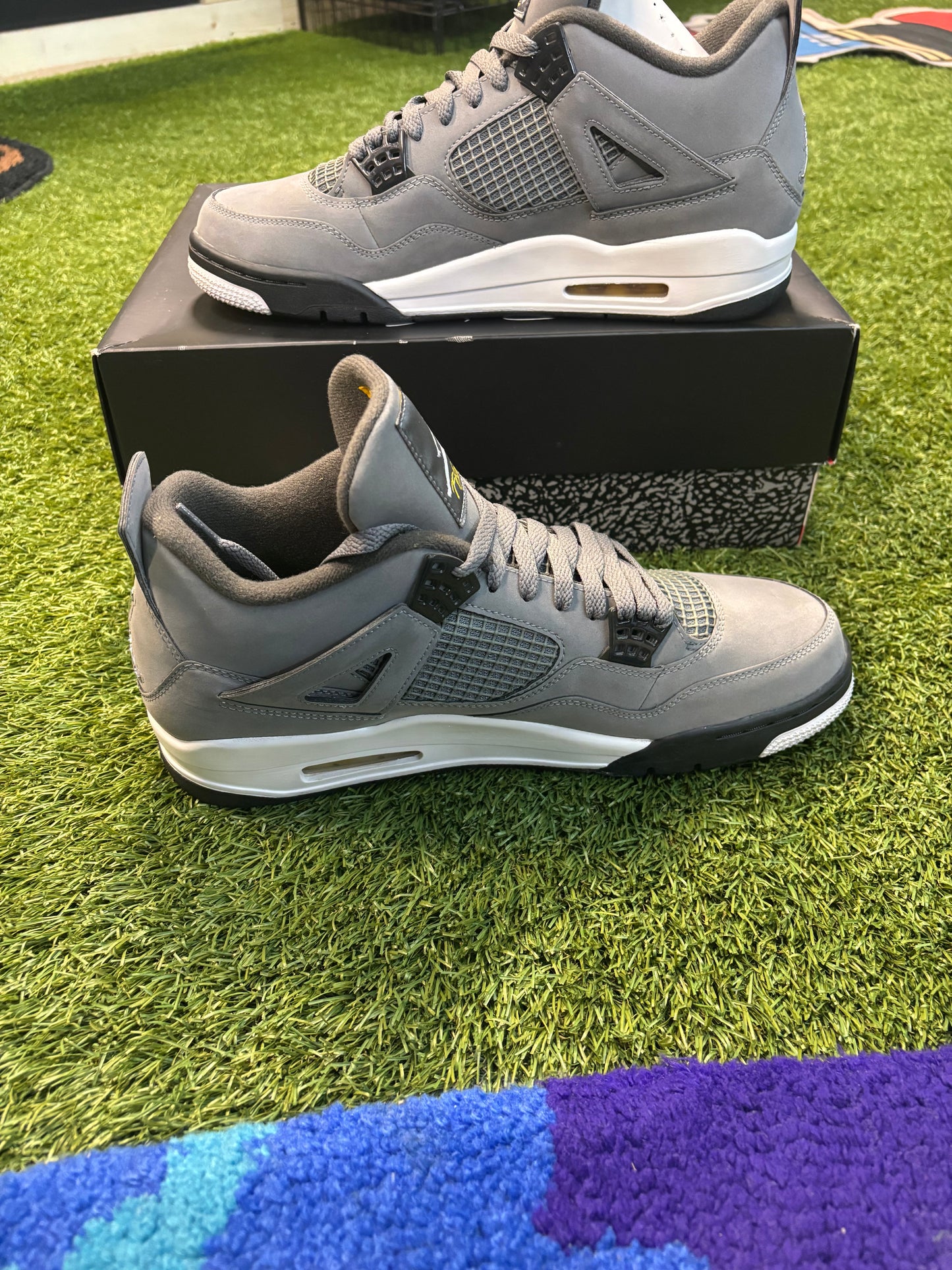 Jordan retro 4 cool grey
