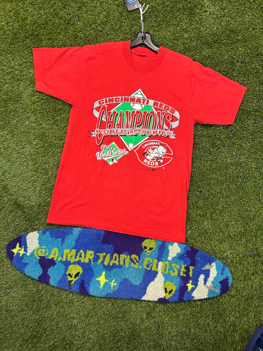 Vintage 1990 Cincinnati Reds Logo 7 Tee