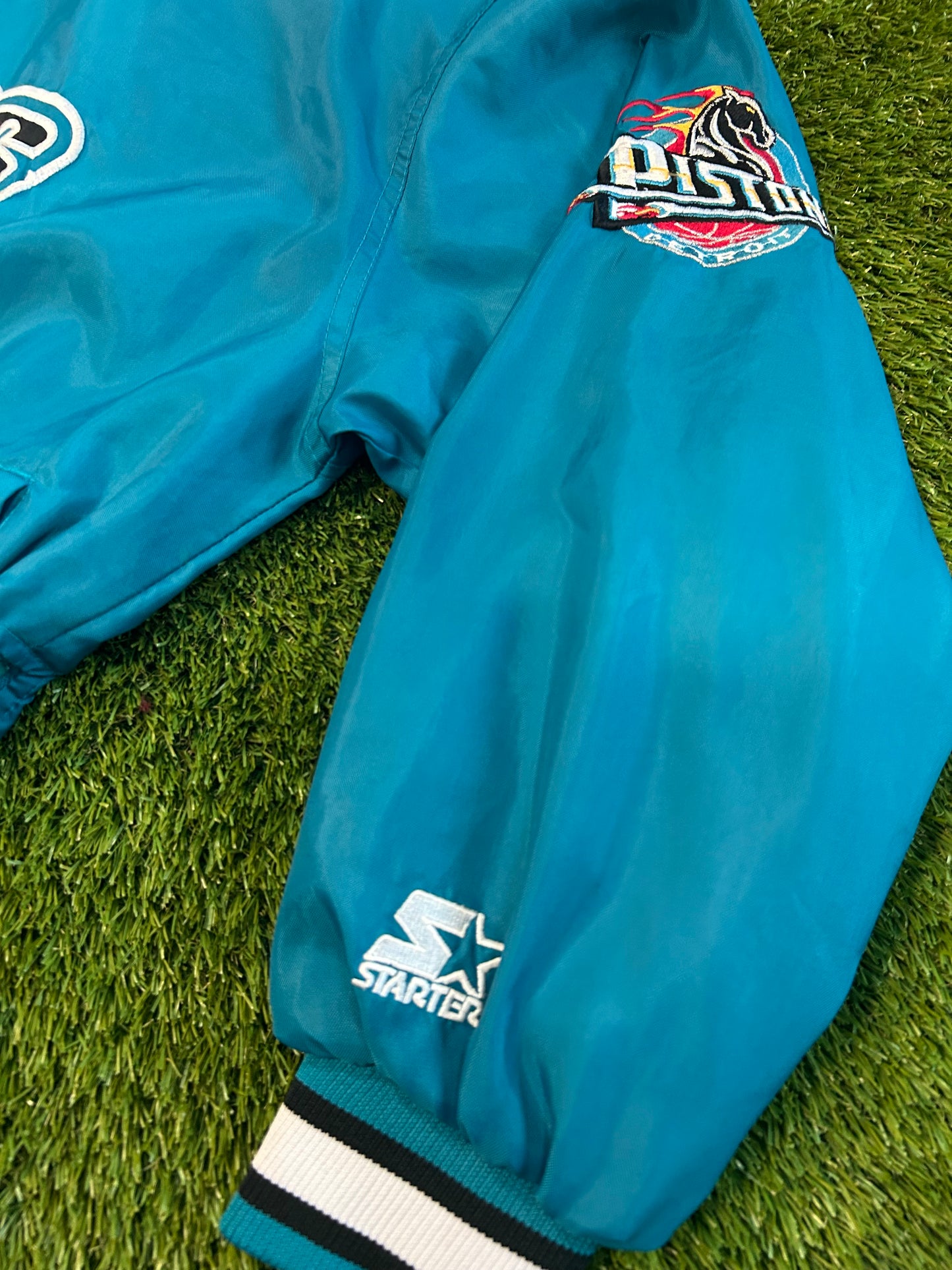 Vintage Starter Detroit Pistons Pullover