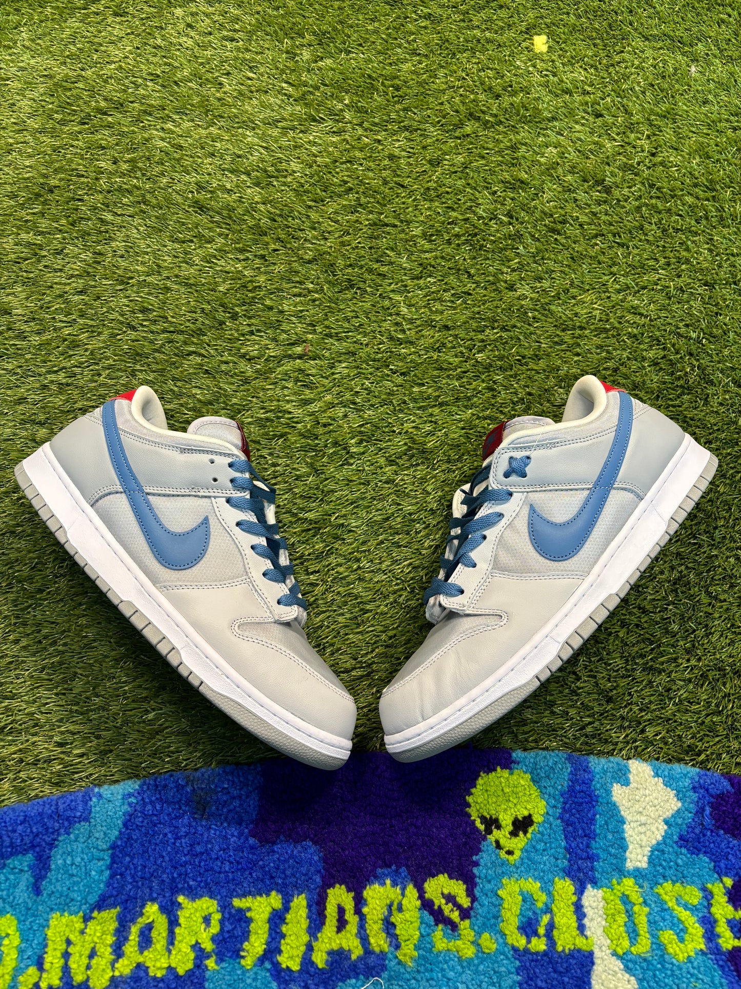 Nike Dunk Low “Silver Surfer”