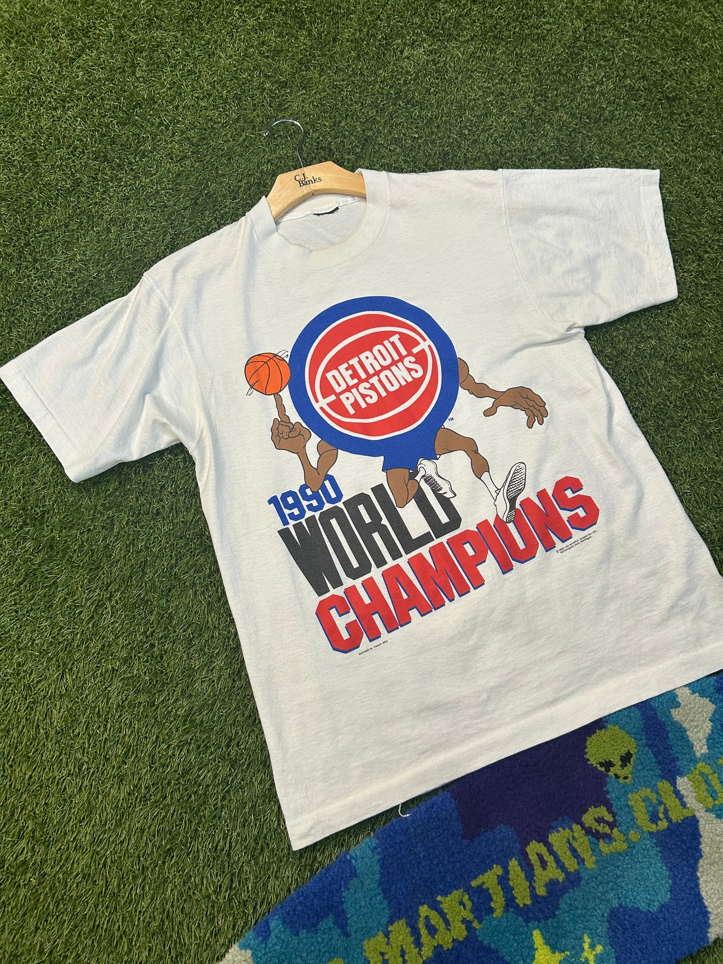 Vintage 1990 NBA World Champions Detroit Pistons Tee
