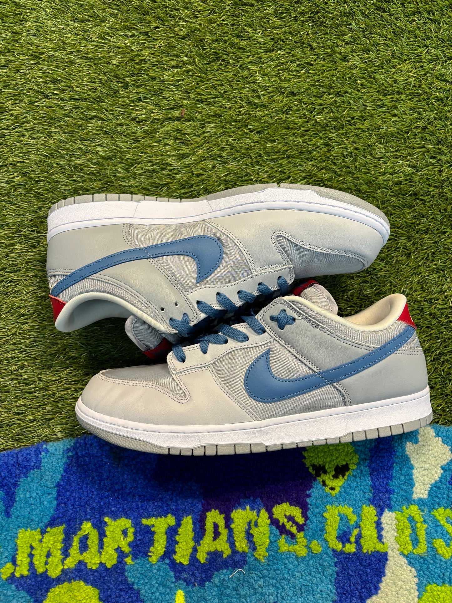 Nike Dunk Low “Silver Surfer”