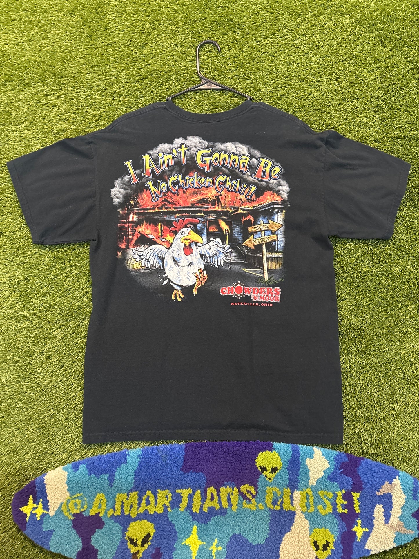 Black Gildan chowders n moor tee