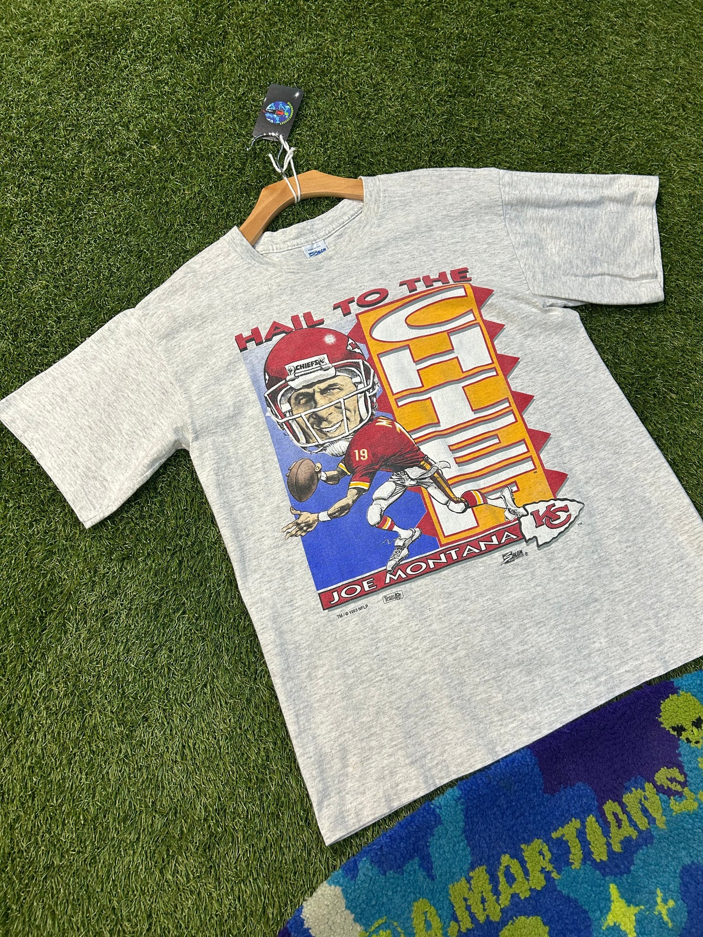 Vintage 1993 Kansa City Chiefs Joe Montana Big Head Tee