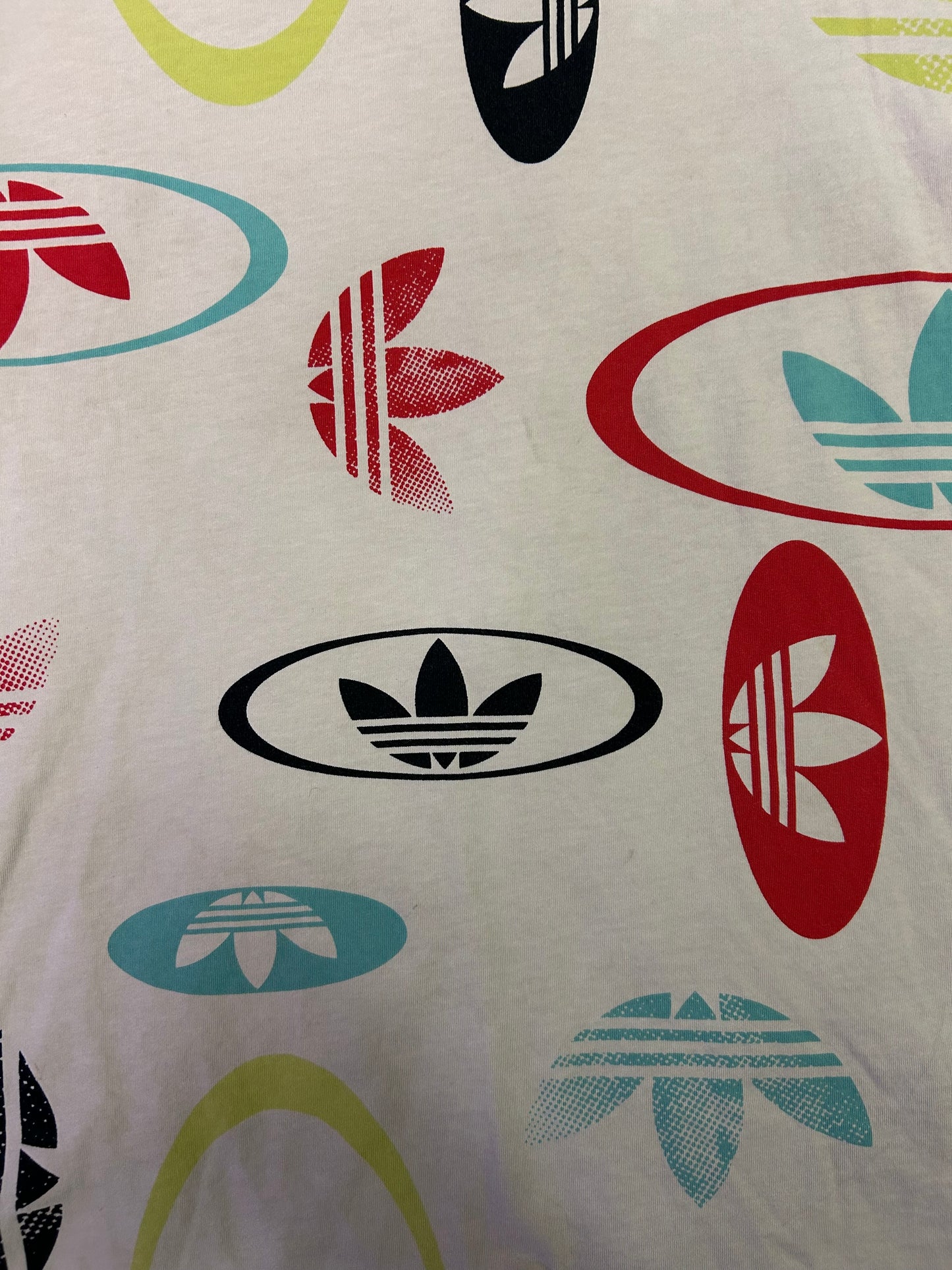 Reprint Adidas AOP Logo