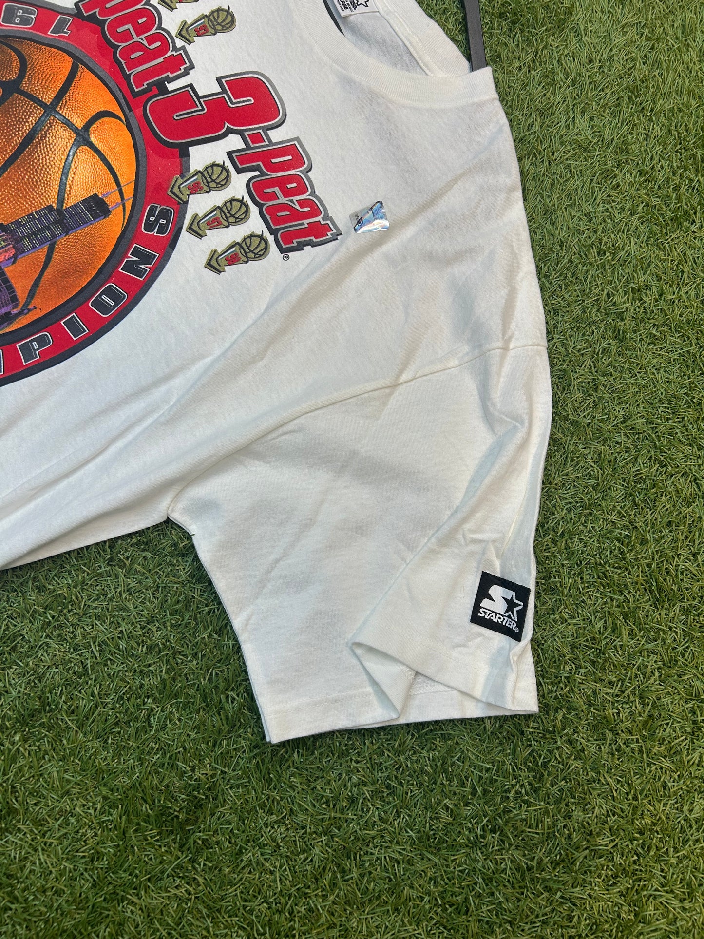 Vintage Chicago Bulls NBA Repeat 3 Peat Starter Tee