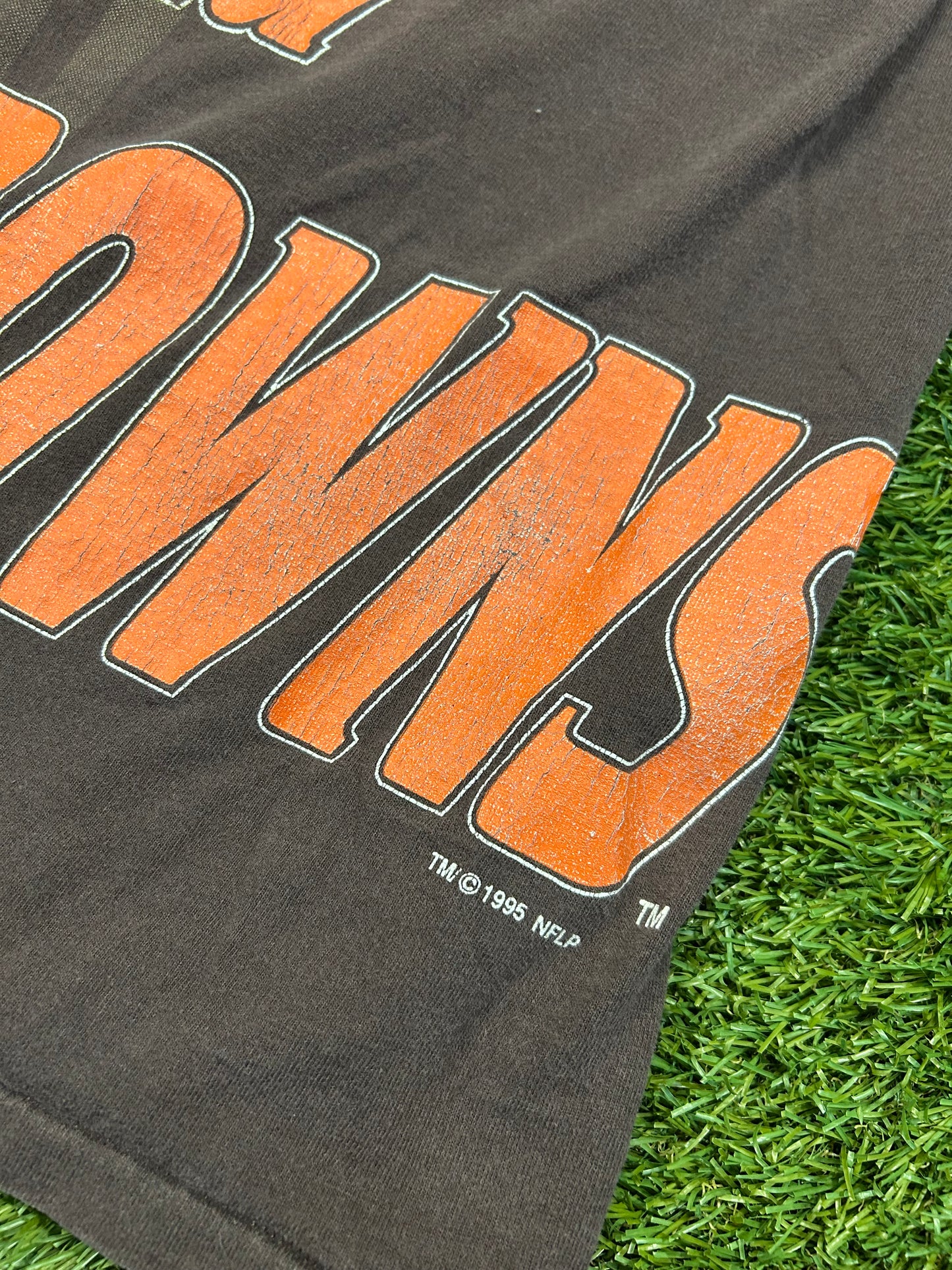 Vintage 1995 Logo7 Cleveland Browns Helmet Tee