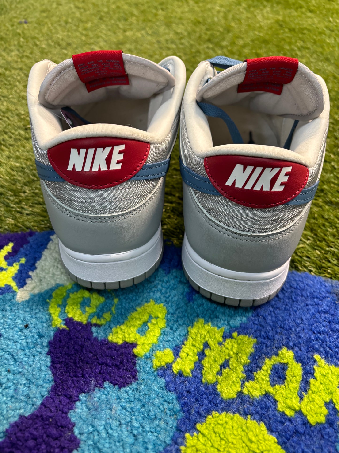 Nike Dunk Low “Silver Surfer”