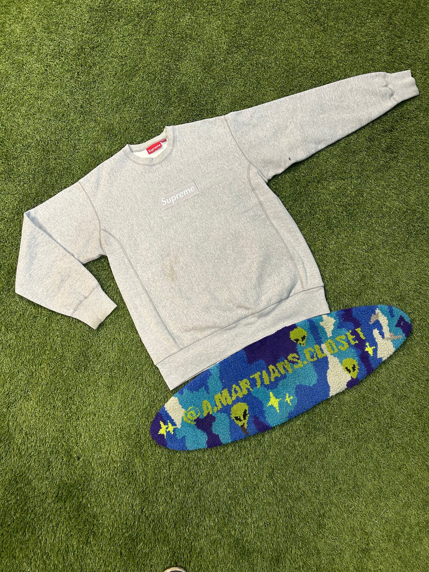 Rare Y2K Supreme Silver On Silver BoGo Crewneck(2003)