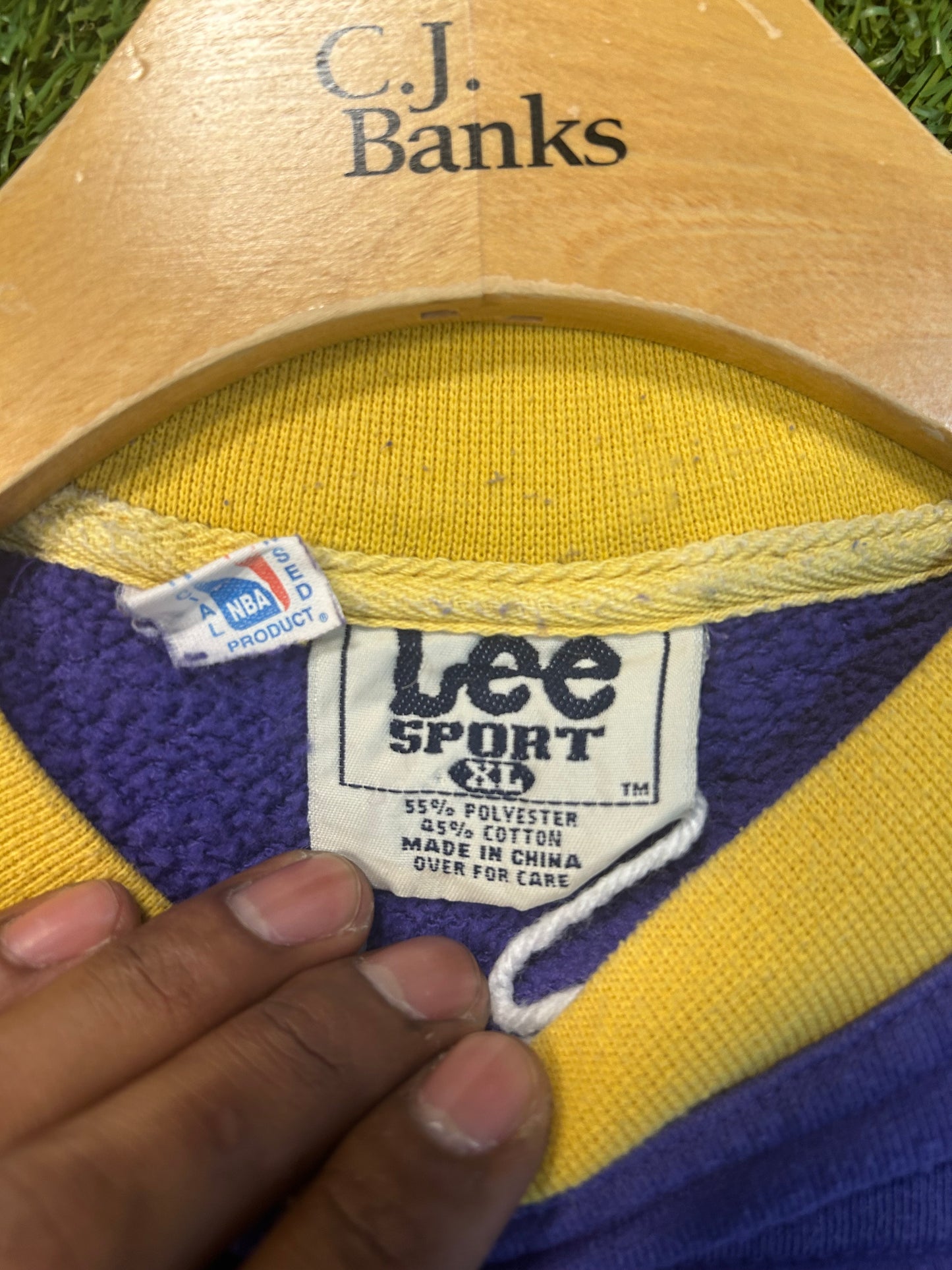 Vintage 90s Lee Sports Los Angeles Lakers Embroidered Crewneck