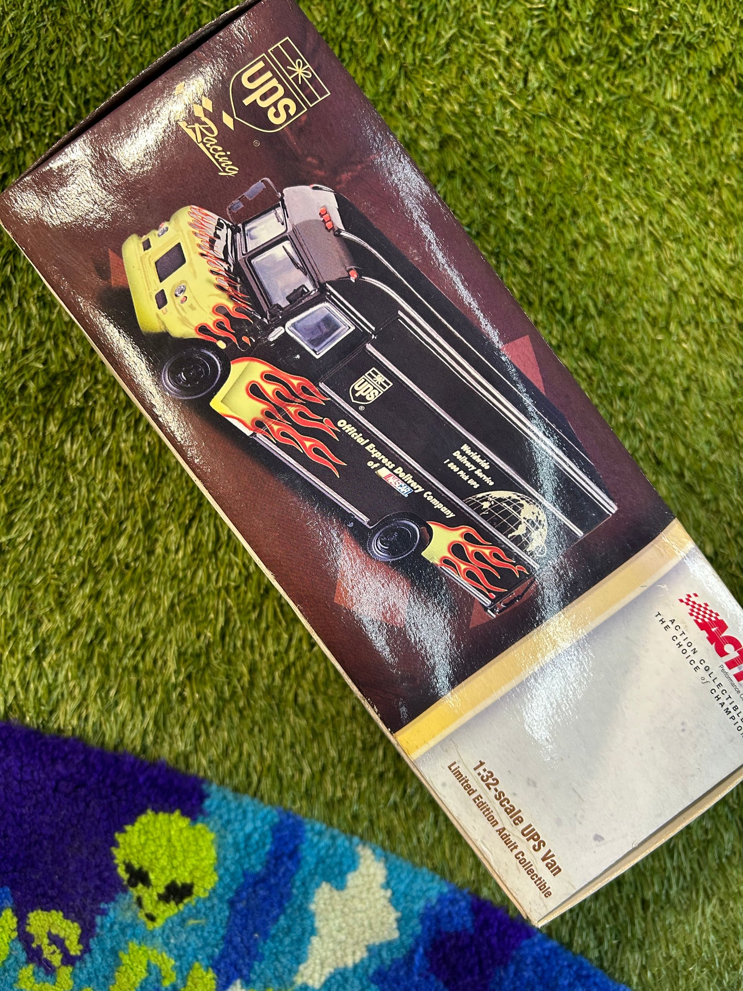Y2K 2001 Collectable 1:32 Scale UPS X NASCAR Racing Van