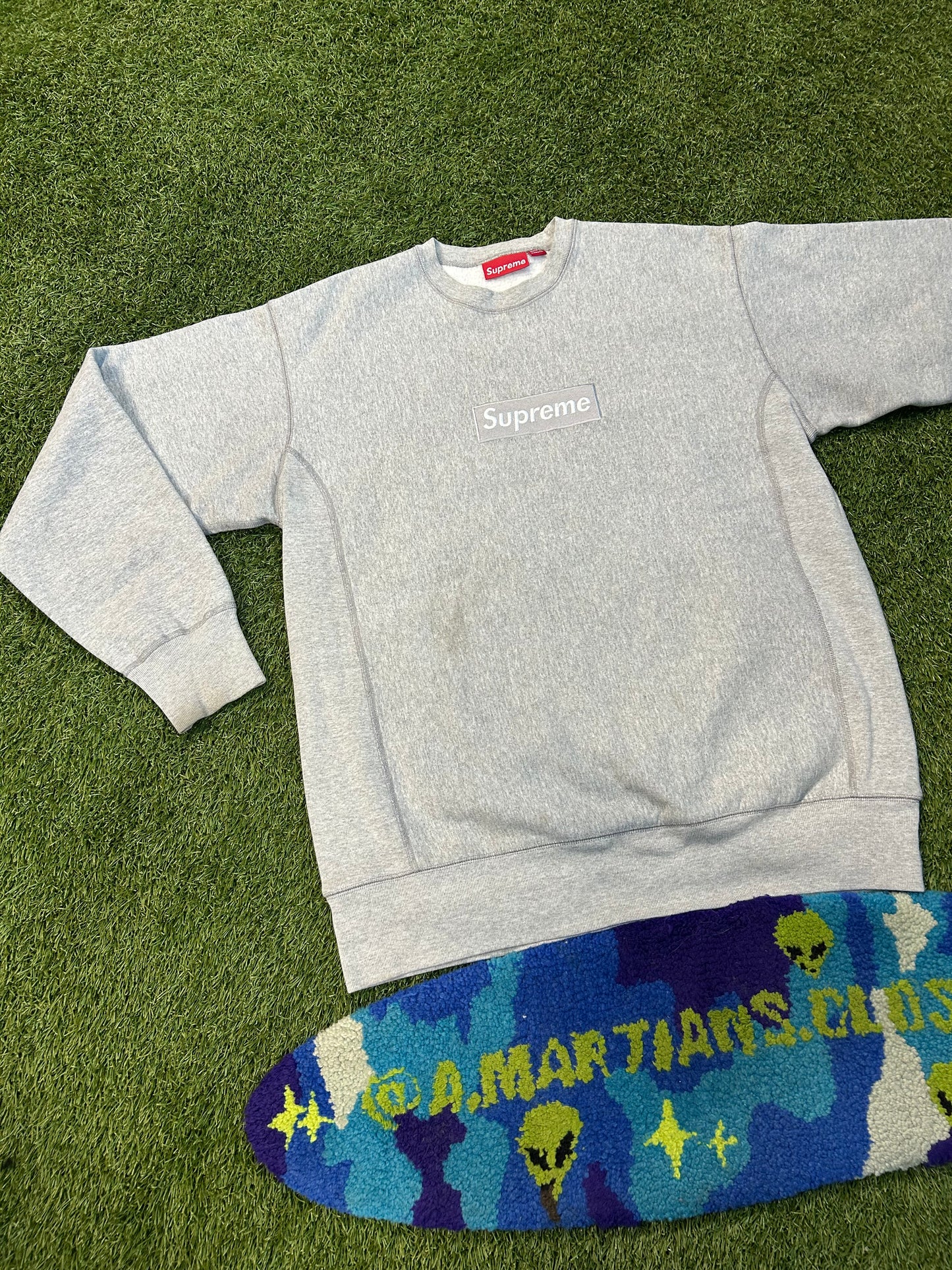 Rare Y2K Supreme Silver On Silver BoGo Crewneck(2003)