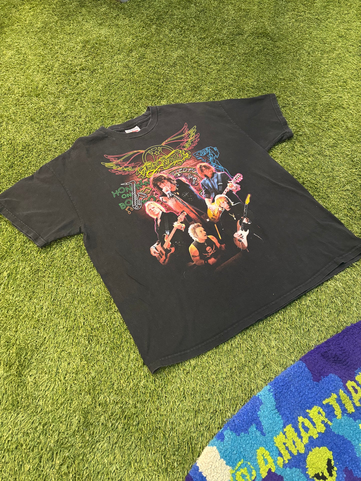 Y2K Aerosmith Honkin On BoBo Band Tour Tee