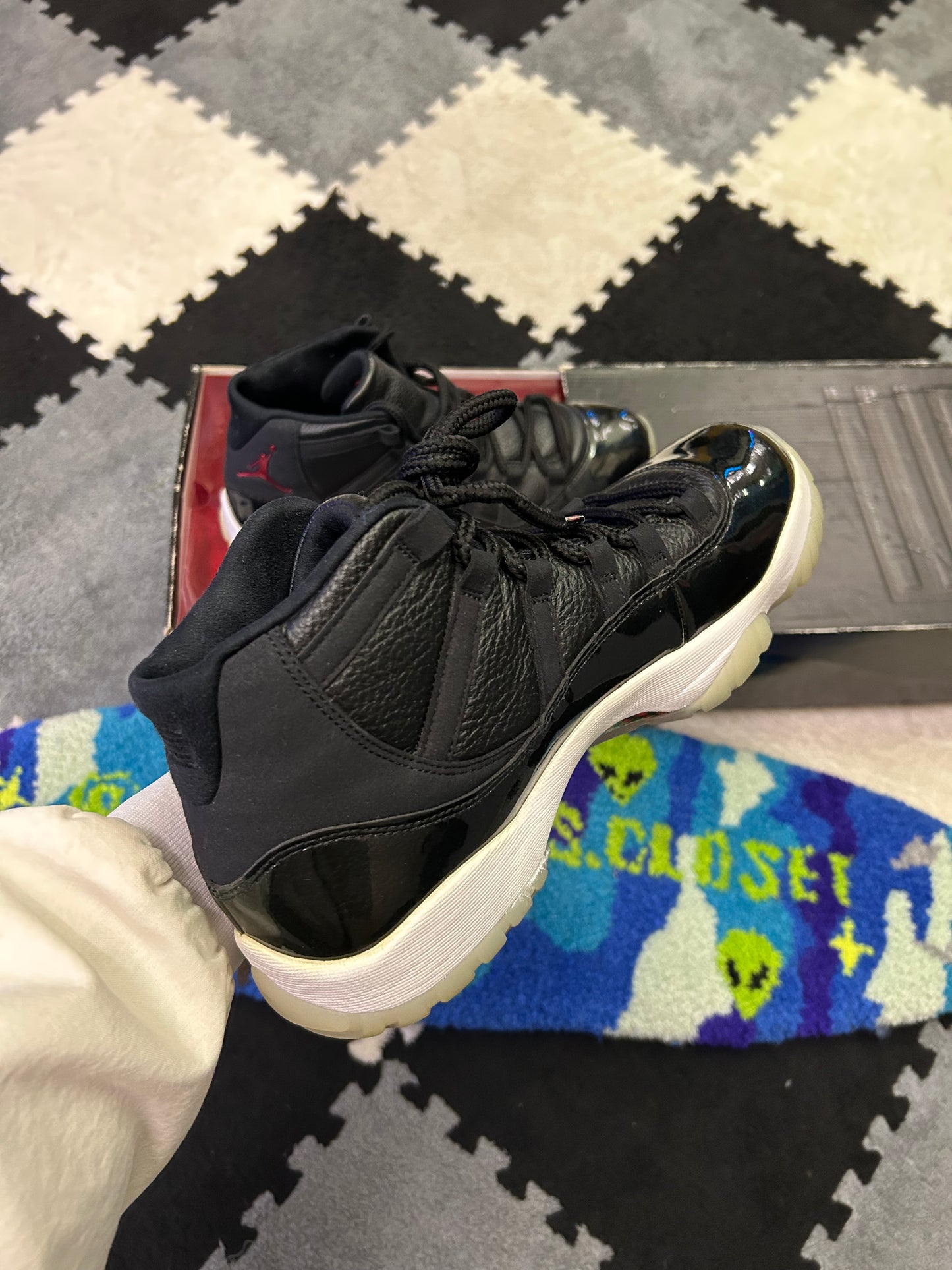 Jordan 11s 72-10