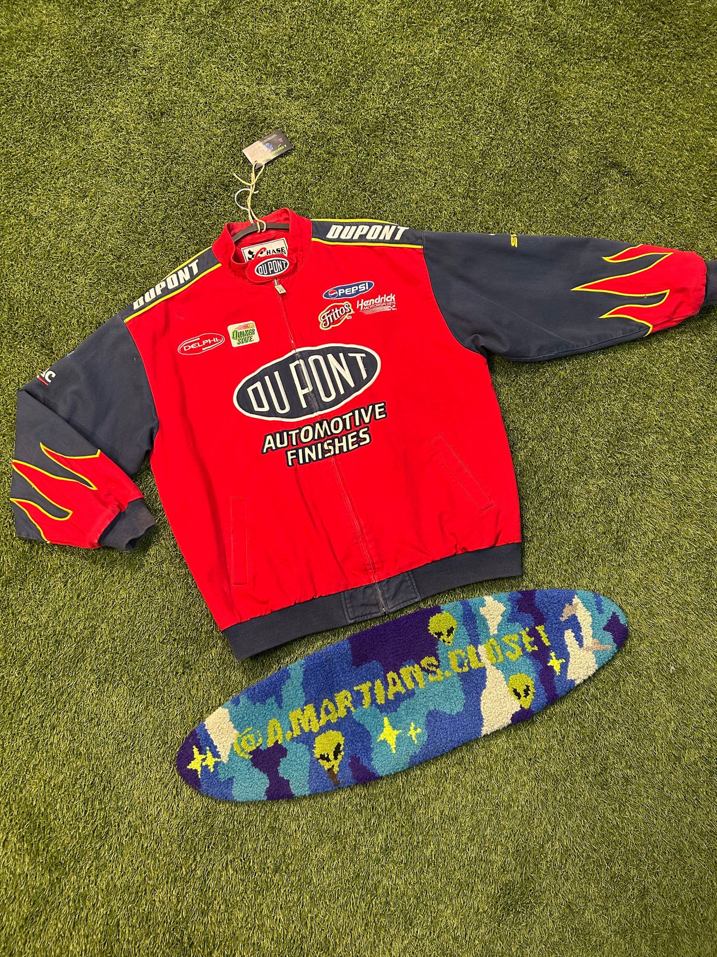 Vintage Jeff Gordon #24 DuPont Automotive Flame Sleeve NASCAR Jacket
