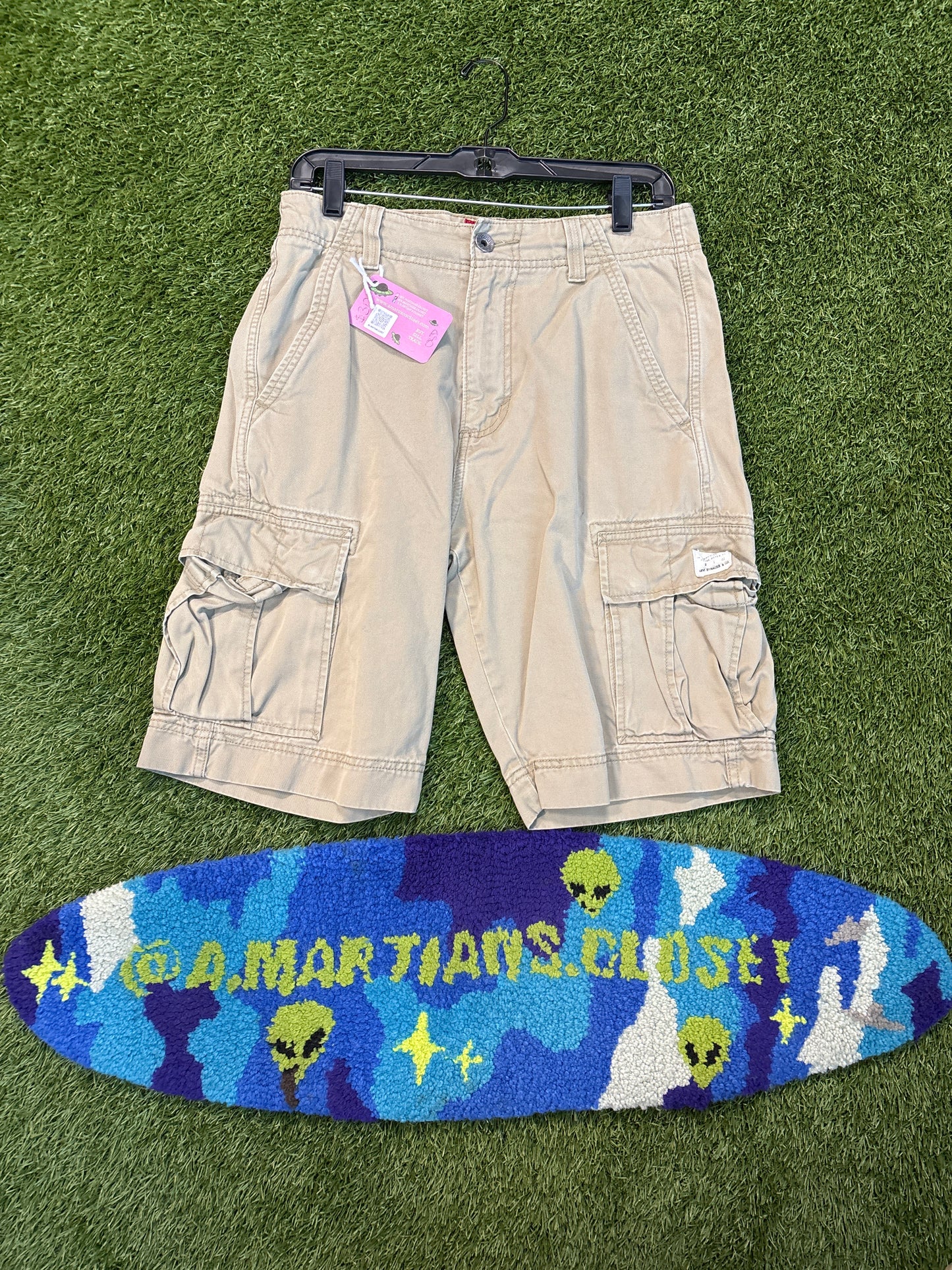 Levi Strauss Light Tan Cargo Shorts Size 29