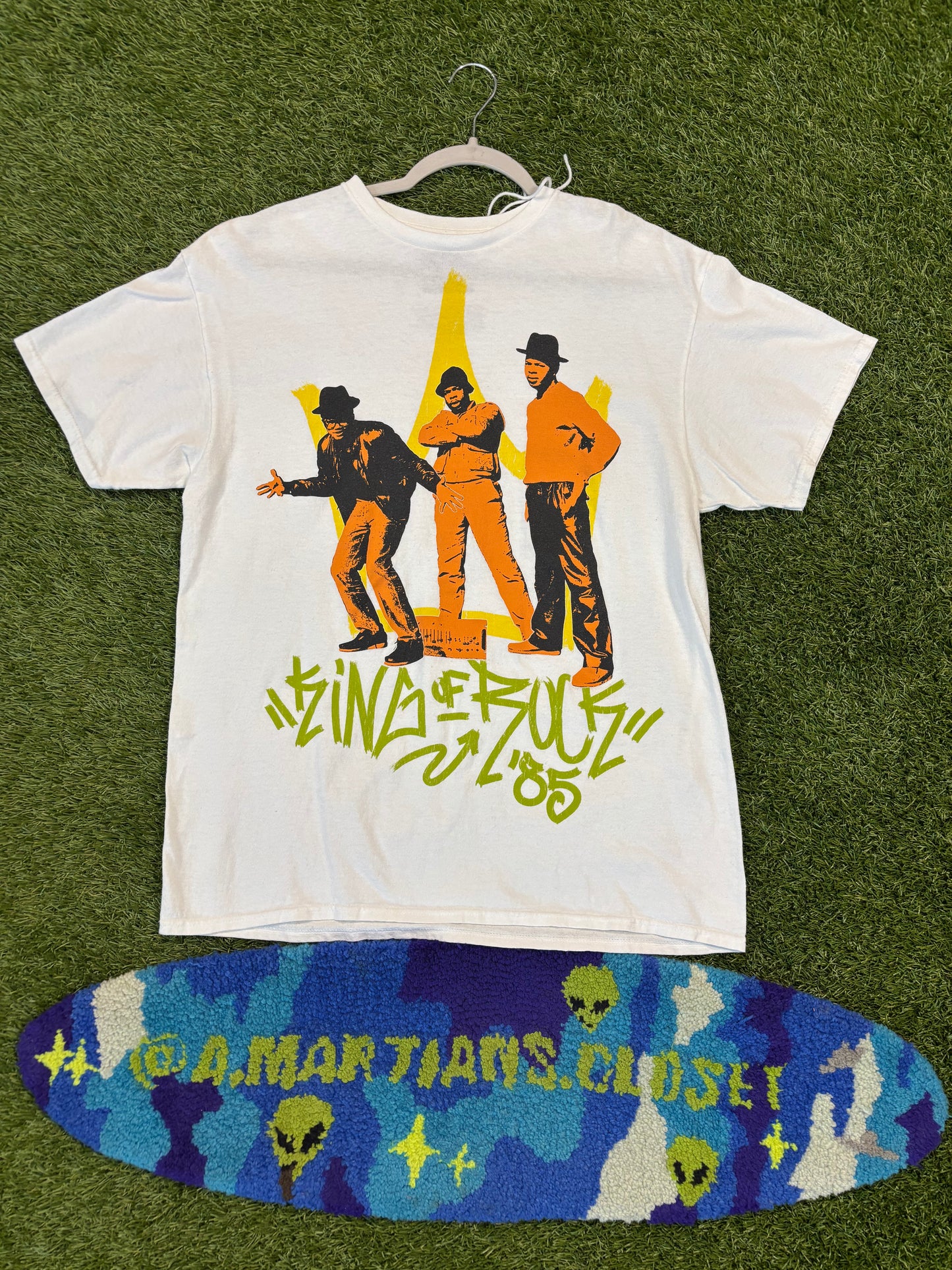 Run DMC Sing Of Bucks “85 Tee