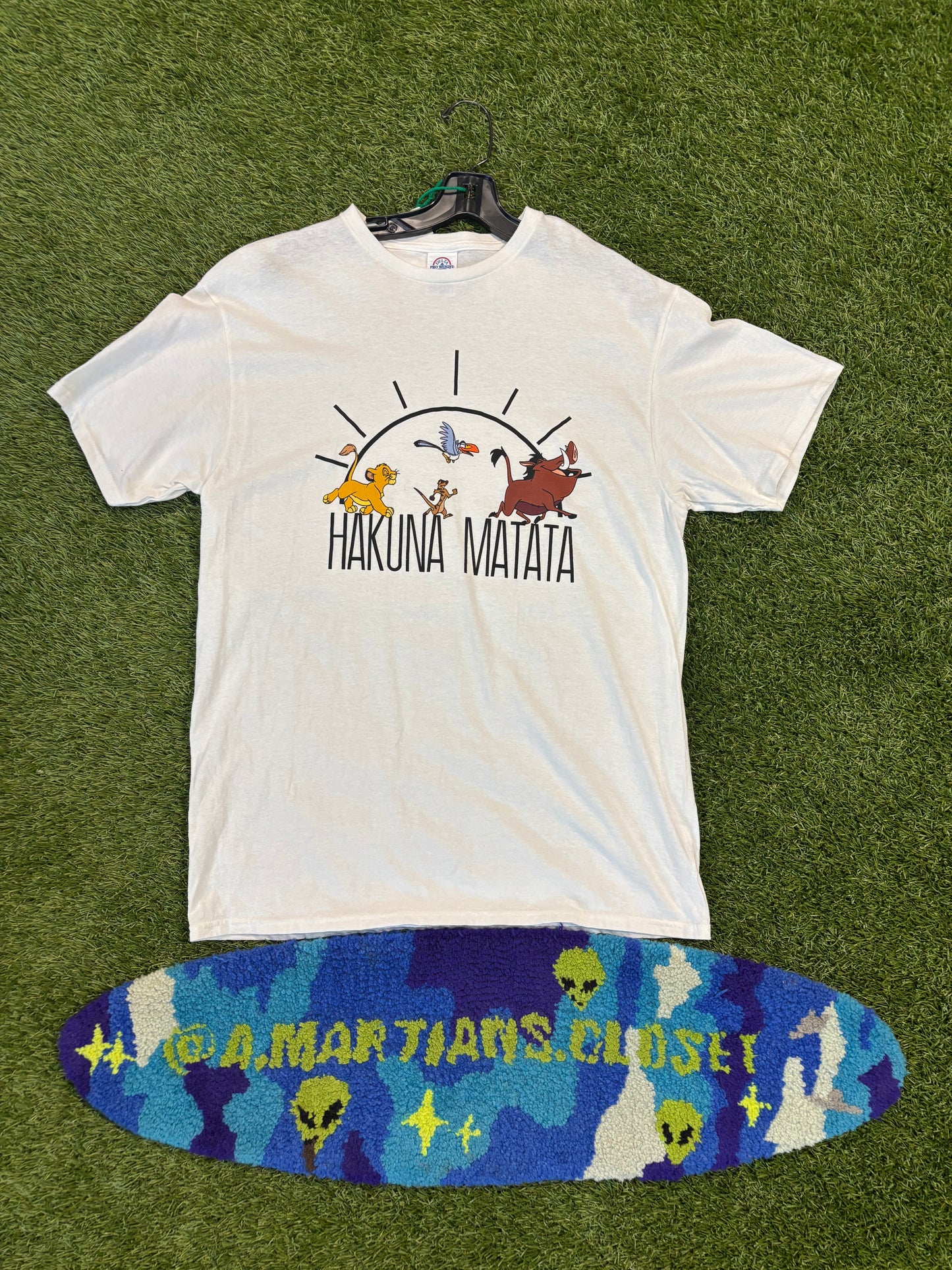 Vintage Lion King Hukuna Matata Delta Pro Weights Tee