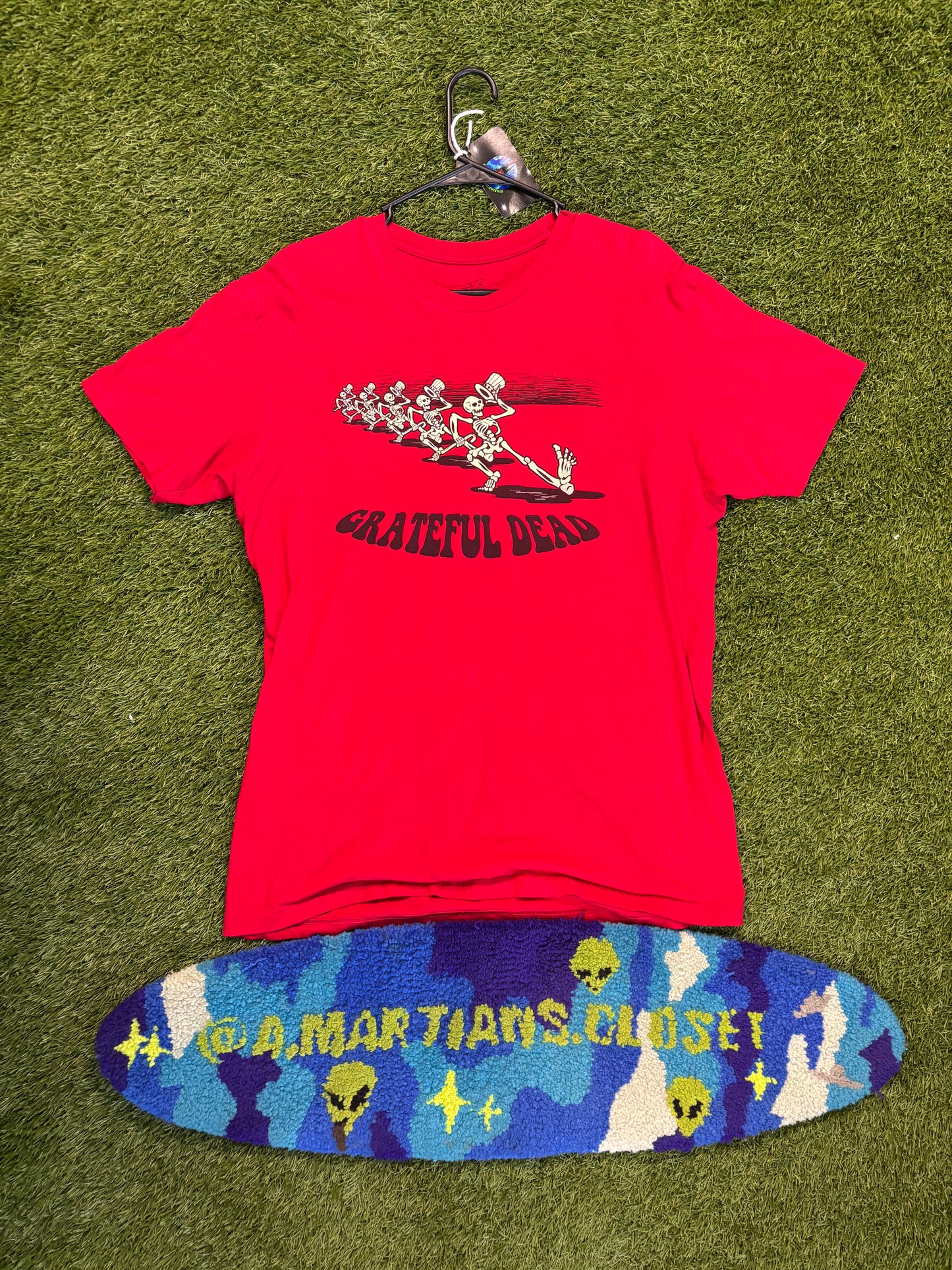 New Age Grateful Dead Skeleton Line Dancing Tee