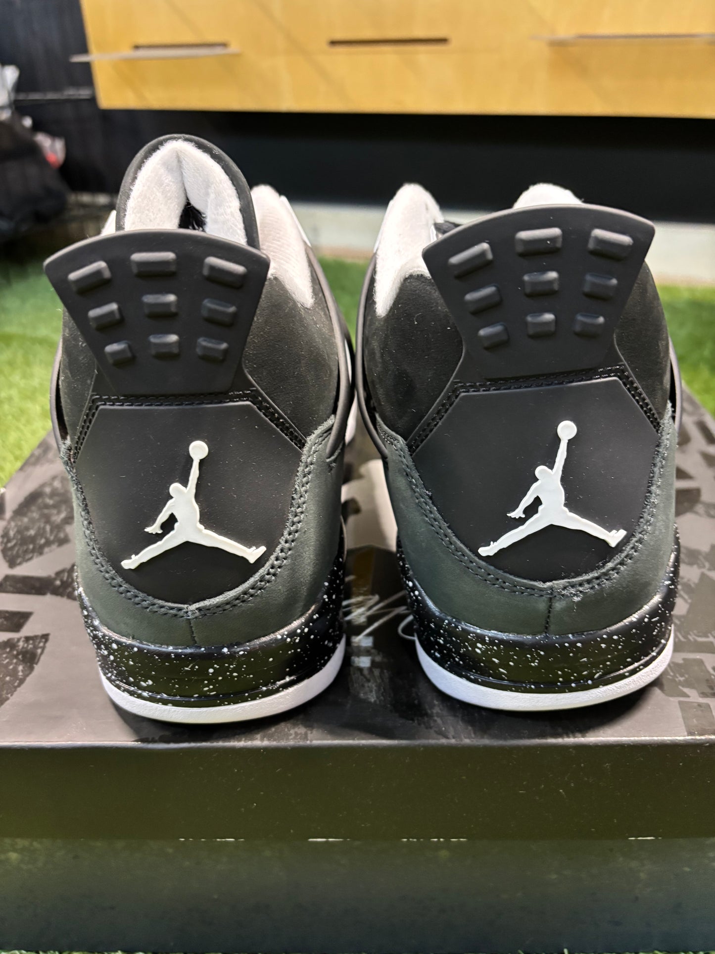 Air Jordan retro 4 fear