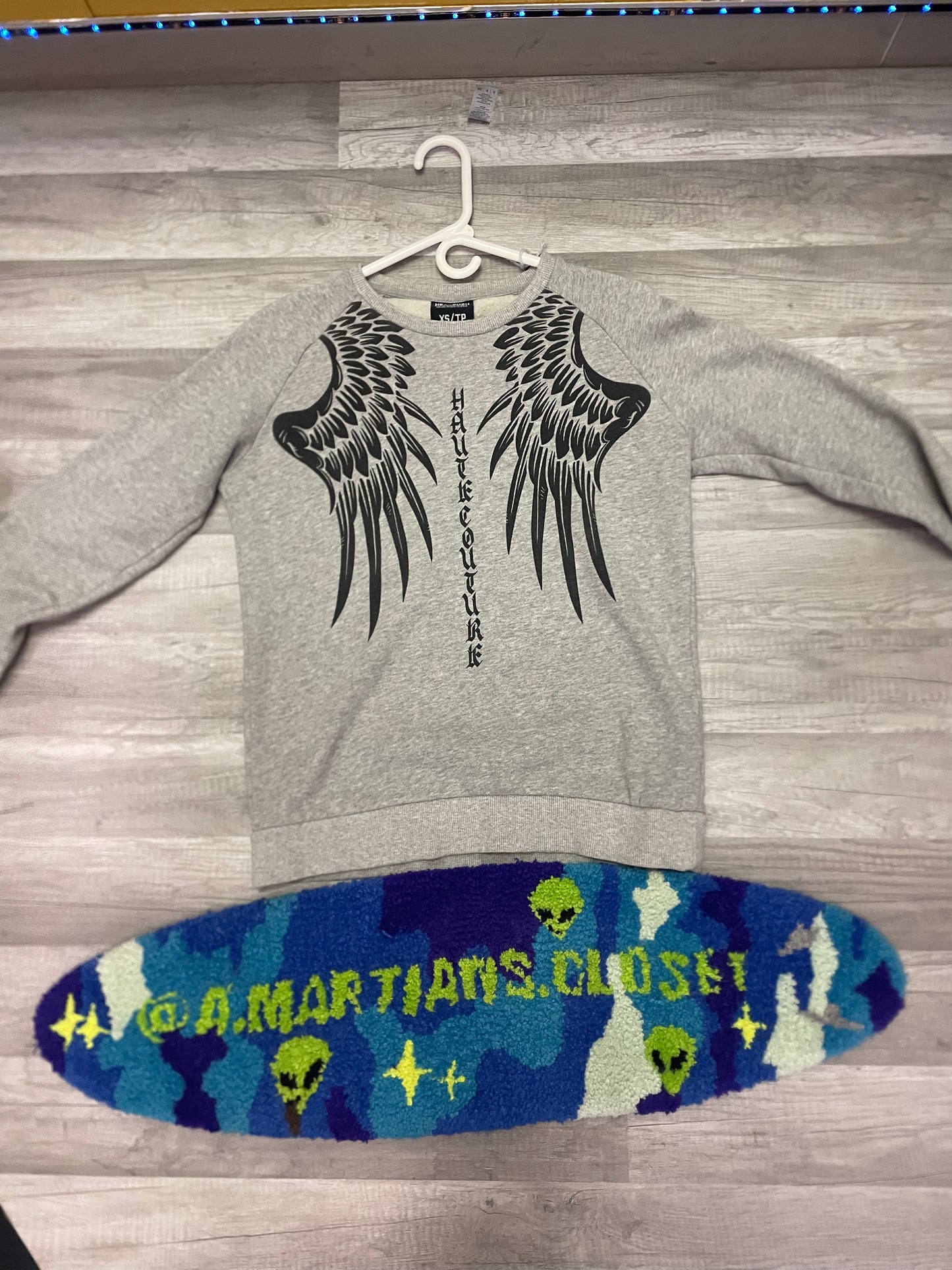 Vintage HeadRush Women’s Crewneck