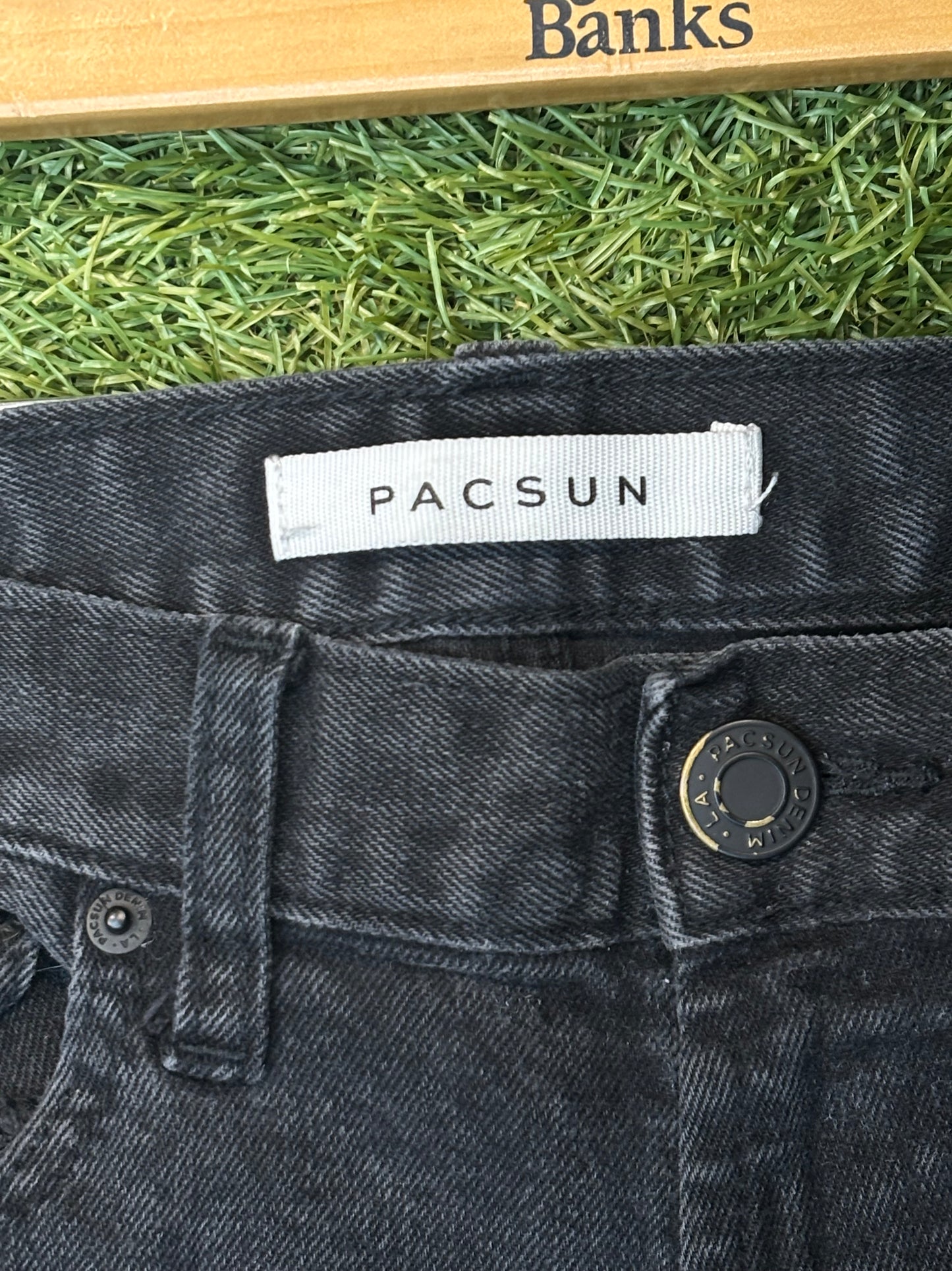 Men’s Pacsun Black Ripped Jorts