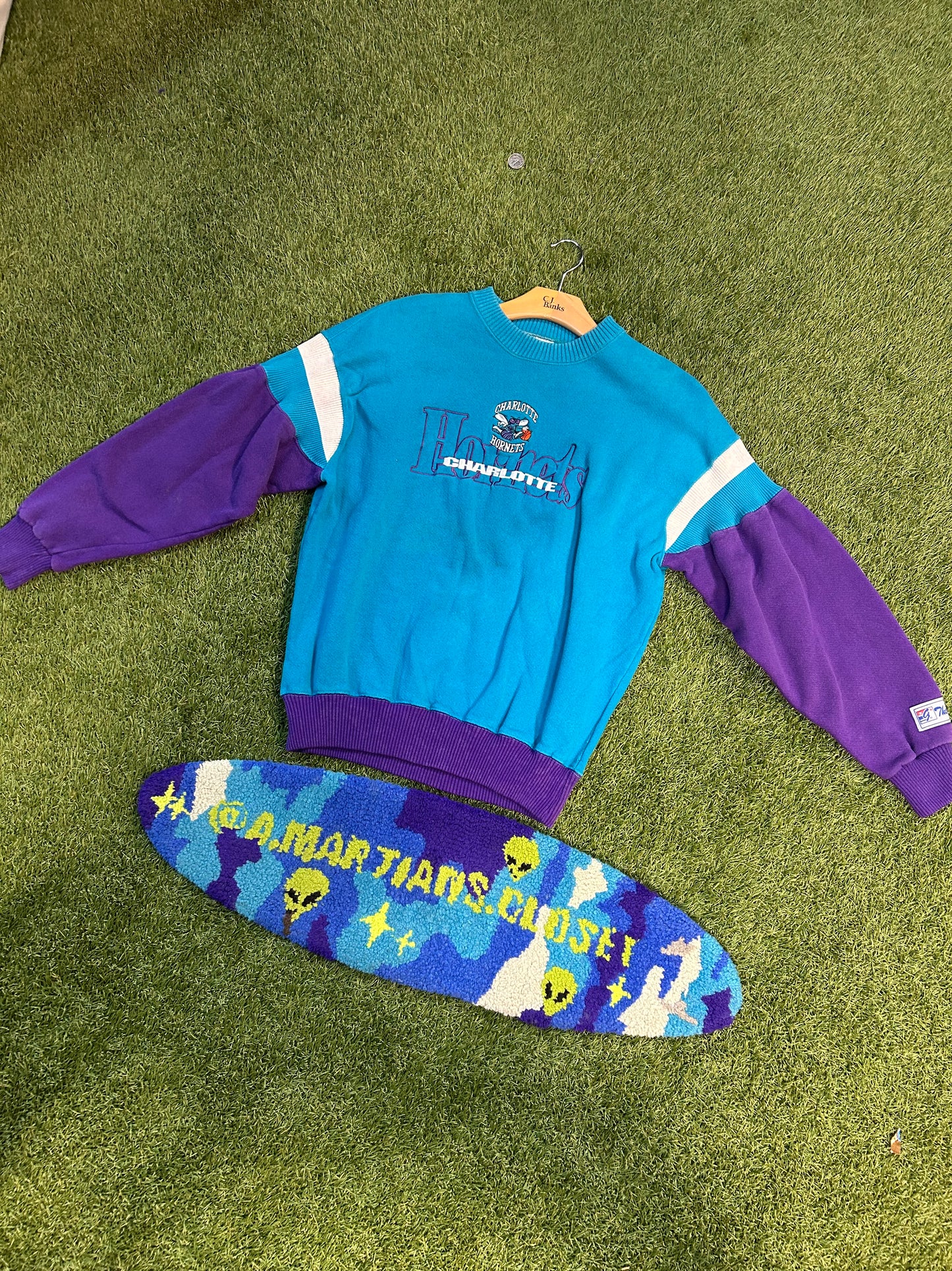 Vintage 90s Charlotte Hornets NBA Crewneck