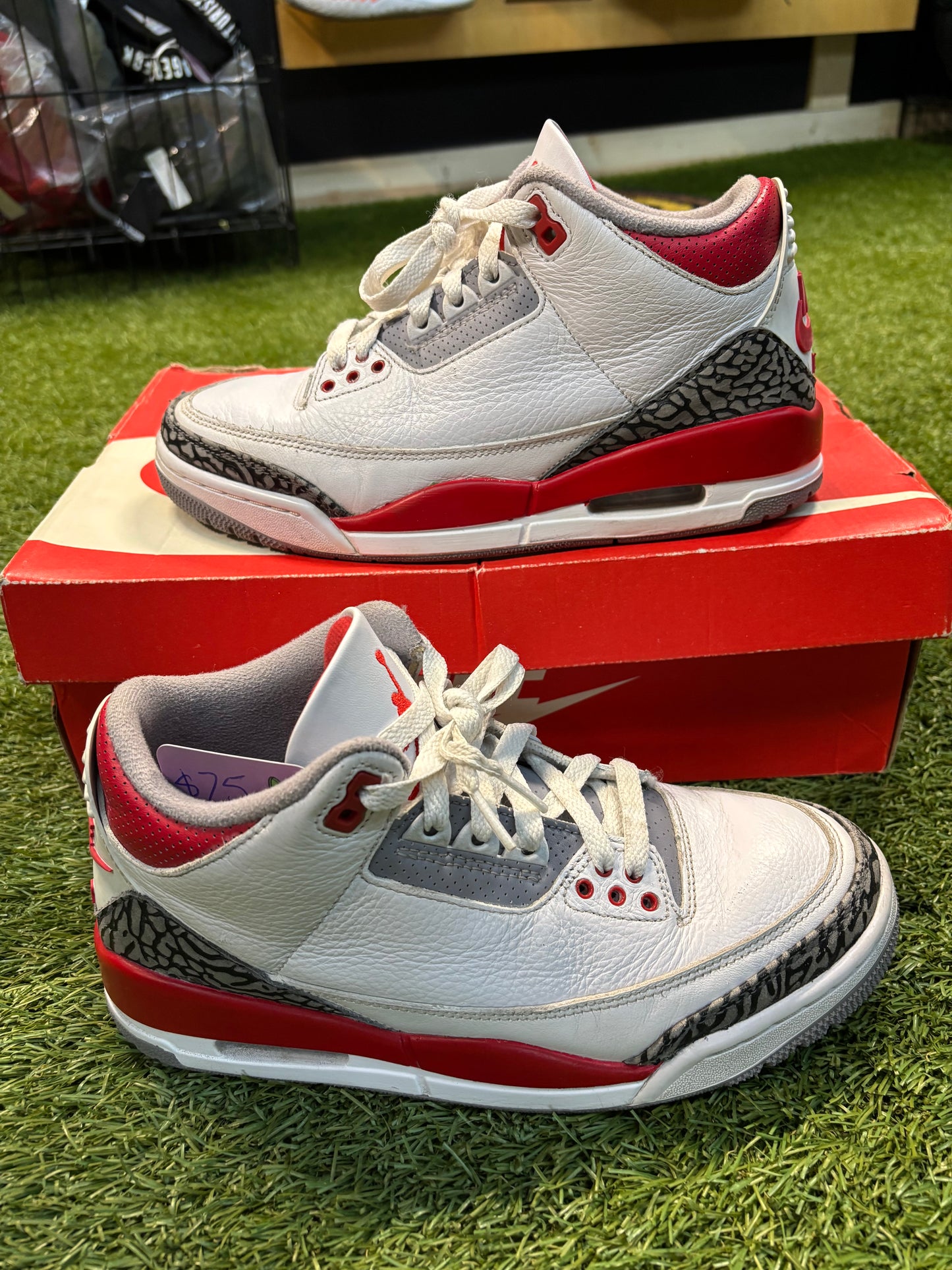 Jordan retro 3 fire red size 7