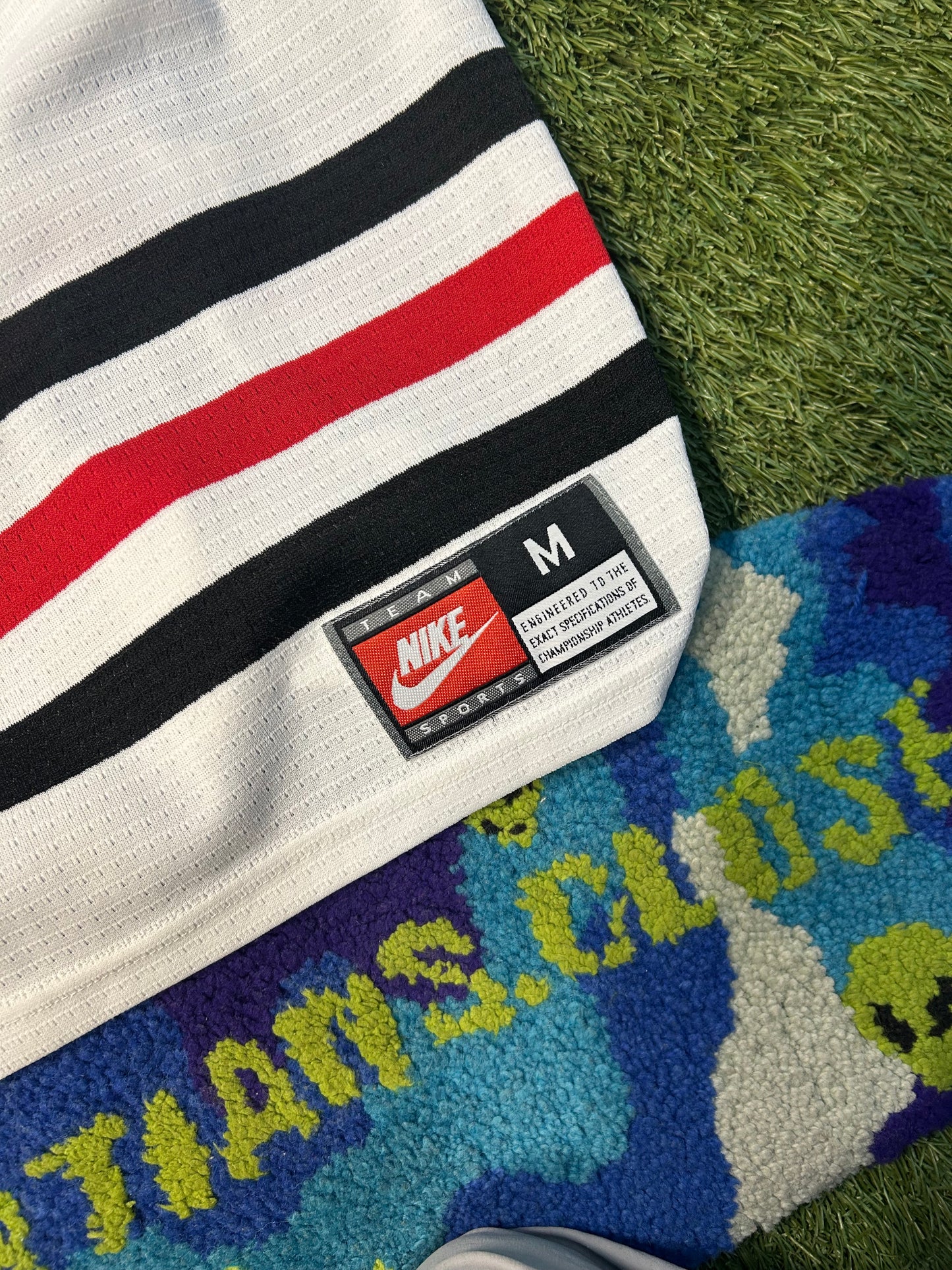 Vintage Chicago Blackhwaks NHL Nike Red Tag Jersey