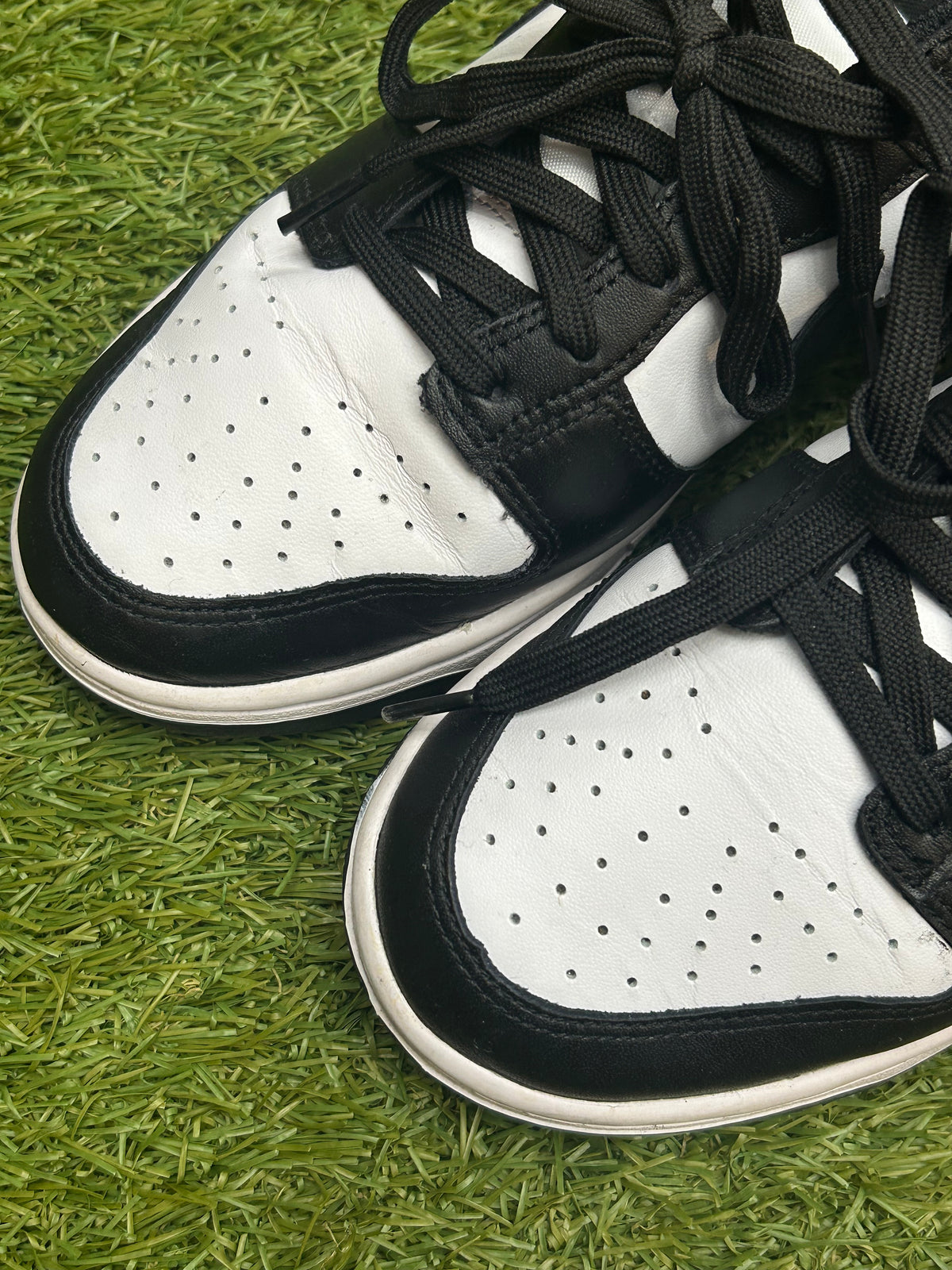 Nike Panda Dunks