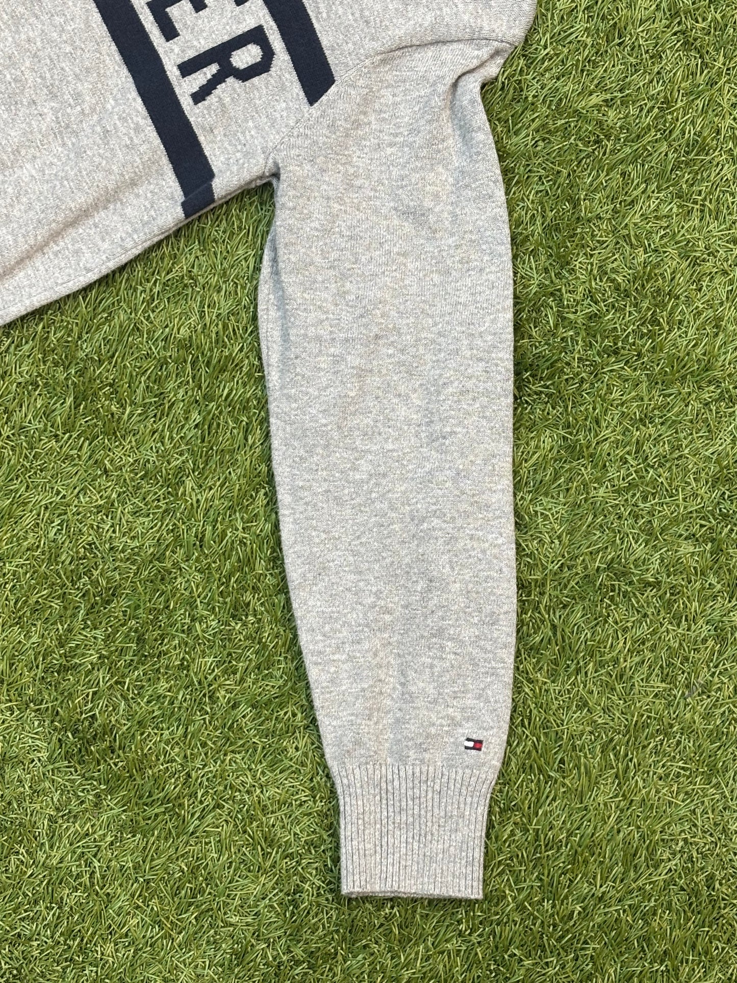 (Needs pics) Kids Tommy Hilfiger Knit Sweater
