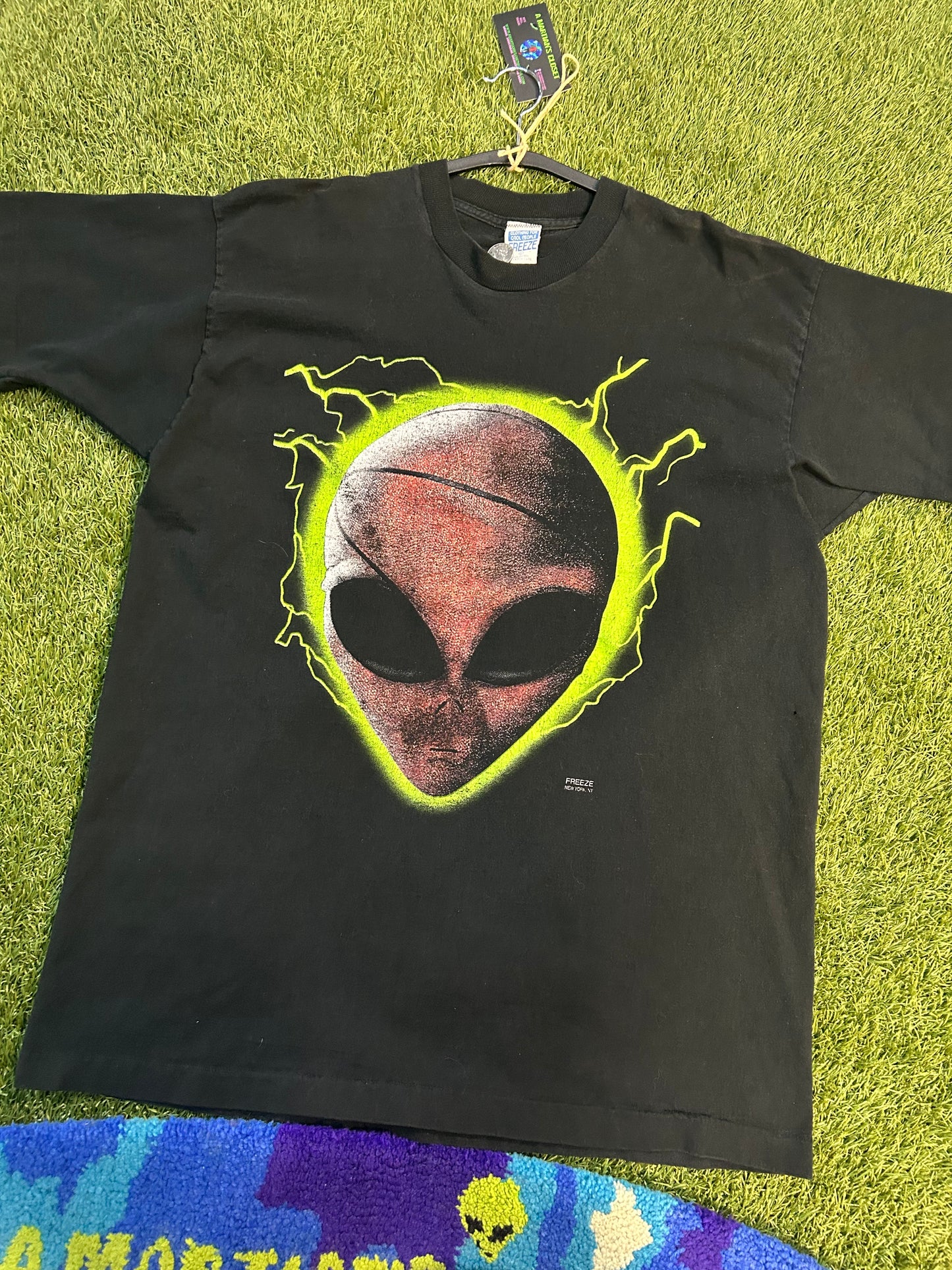 Vintage Alien With A Jumpshot Basketball Tee