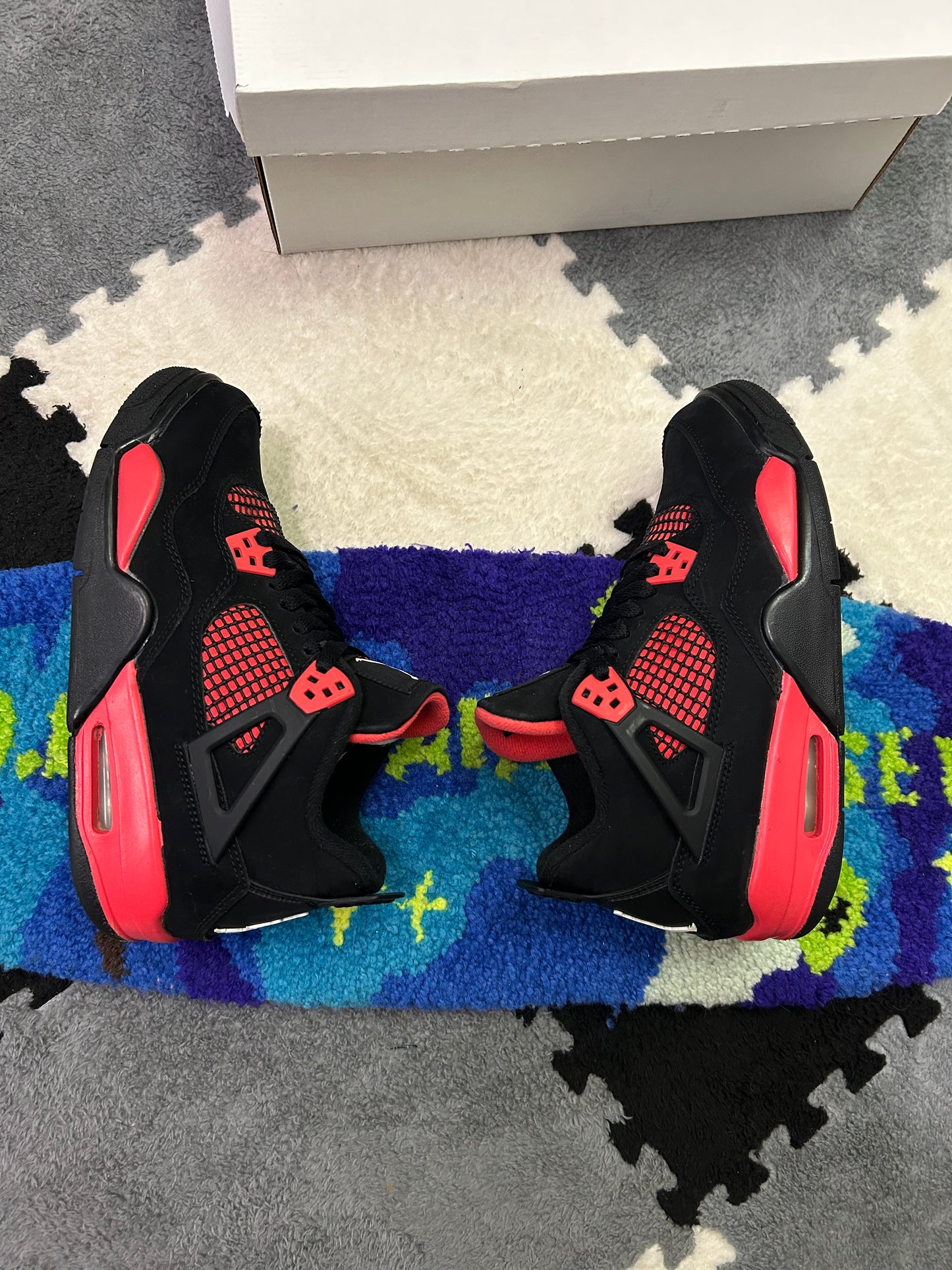 Jordan 4 Red Thunders