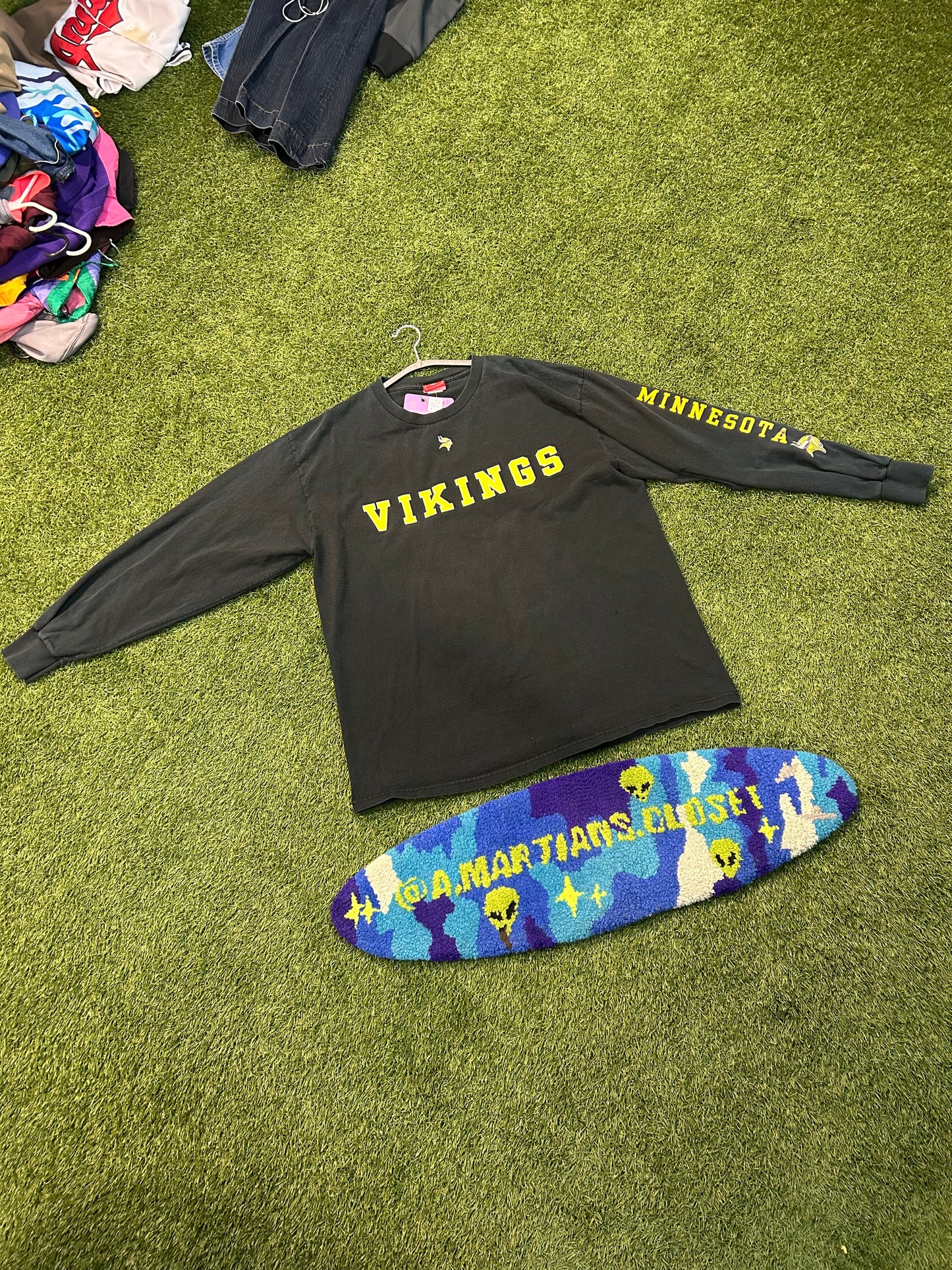 Y2K NFL Minnesota Vikings L/Sleeve Tee