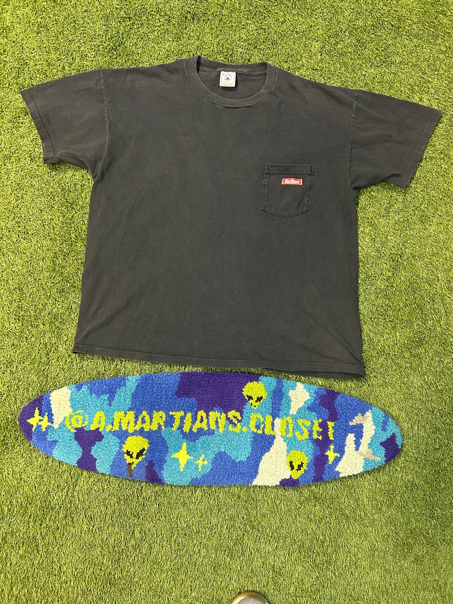 Vintage 90s Marlboro Front Pocket Tee