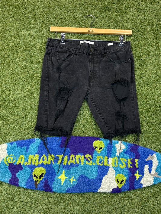 Men’s Pacsun Black Ripped Jorts
