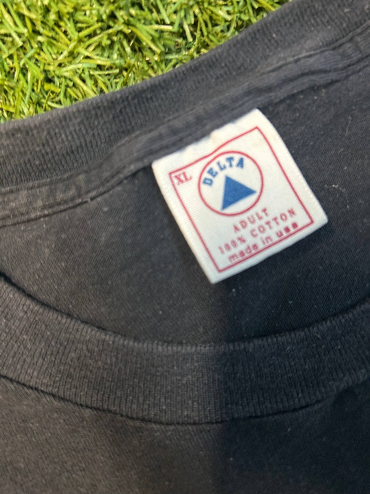 Vintage 90s Marlboro Front Pocket Tee