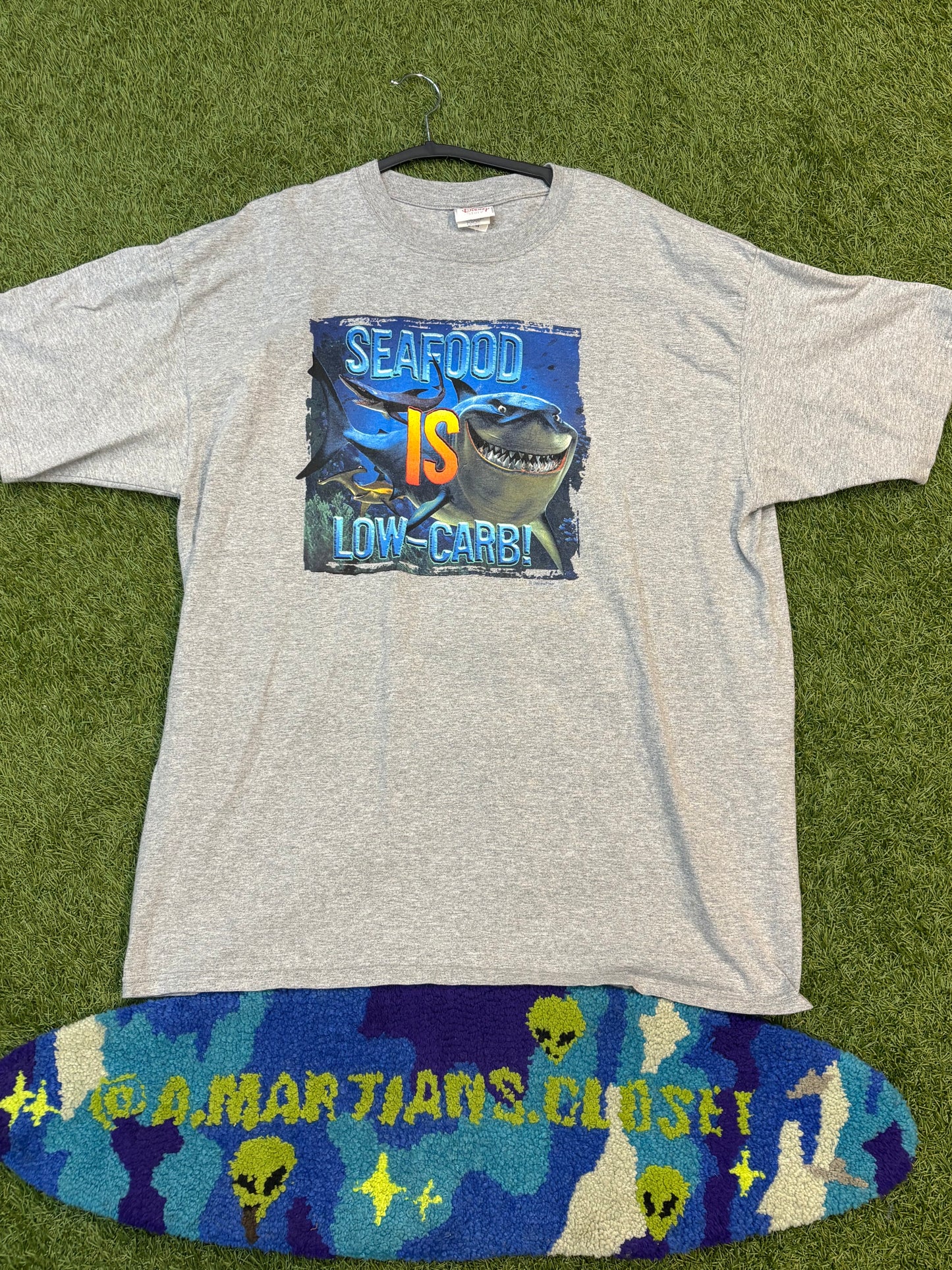 Y2K Disney Finding Nemo “Seafood is Low Carb!” Tee