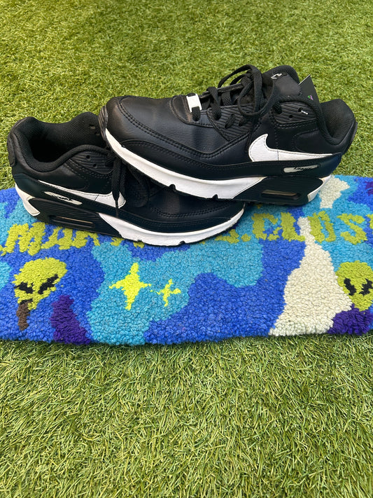 Nike AirMax 90 Black & White(Used)
